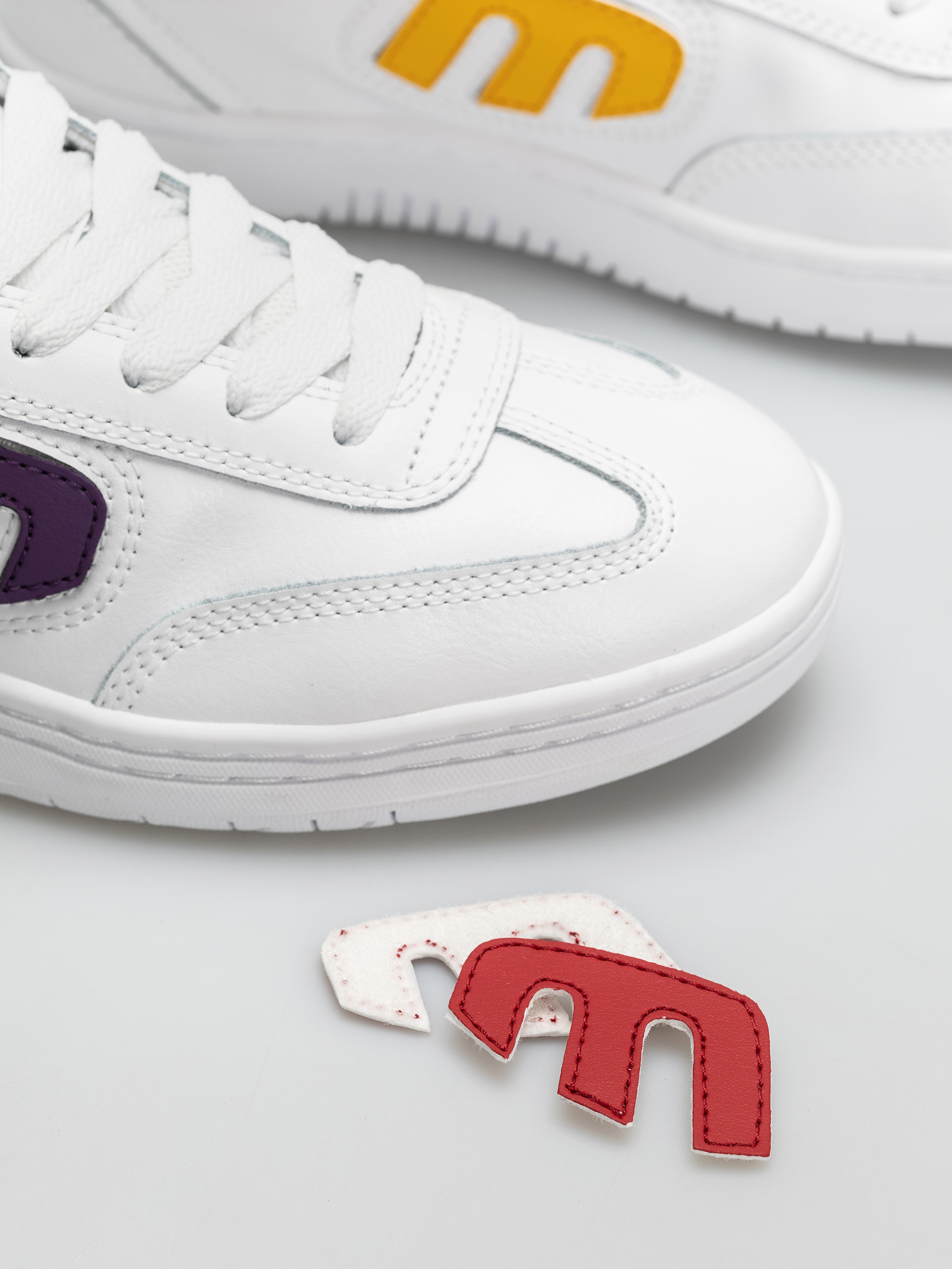Обувки Etnies Locut (white)