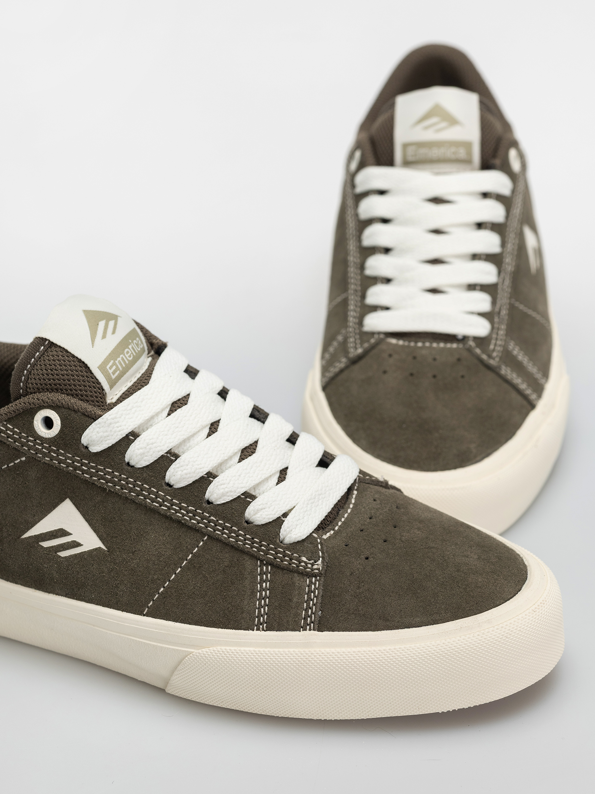 Обувки Emerica Moca (clove)