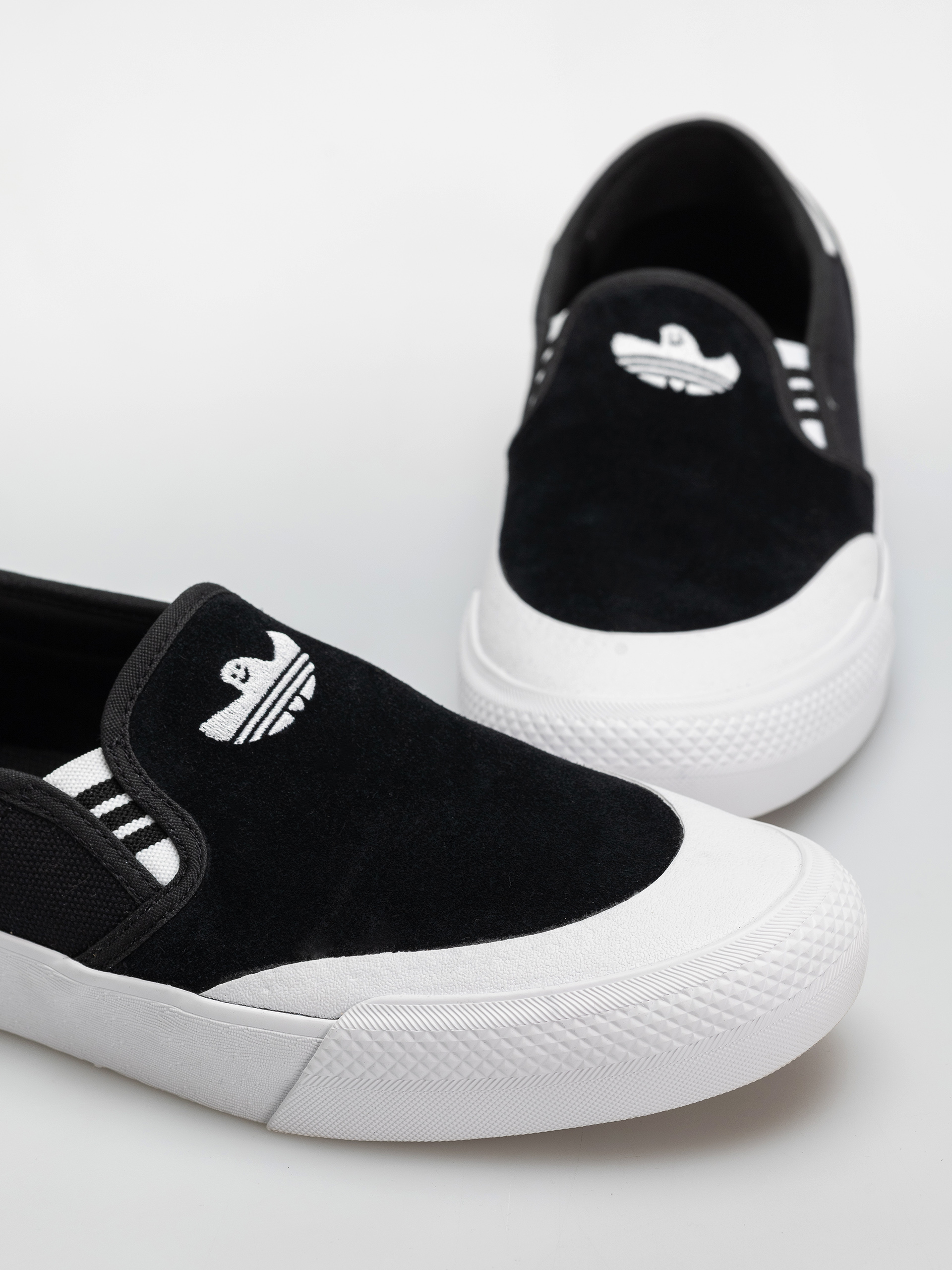 Обувки adidas Shmoofoil Slip Rx (cblack/ftwwht/gum4)