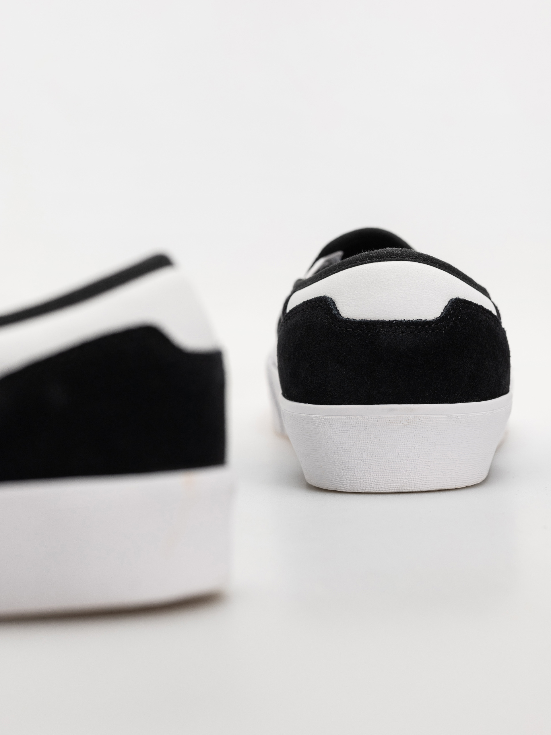 Обувки adidas Shmoofoil Slip Rx (cblack/ftwwht/gum4)