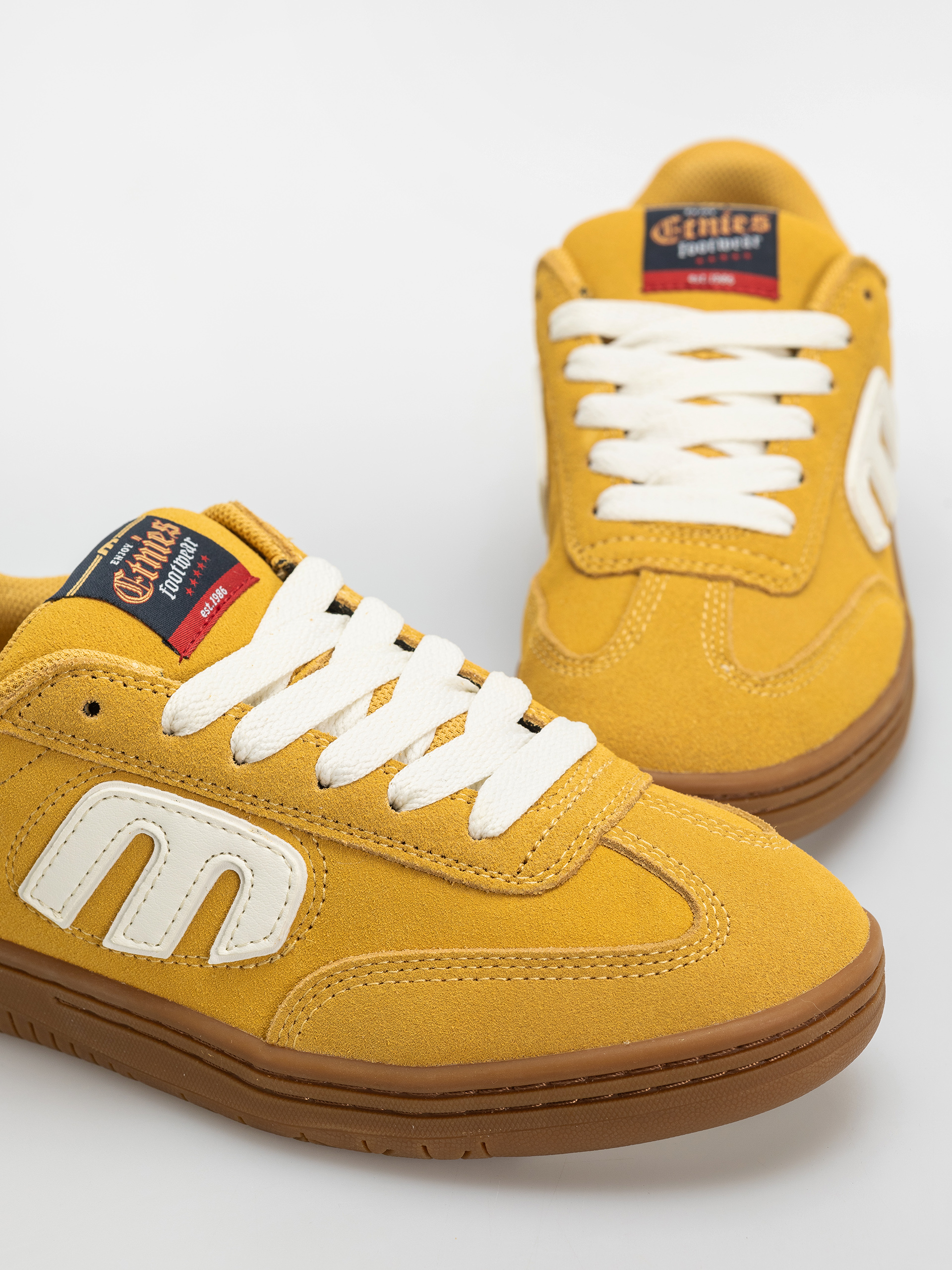 Обувки Etnies Locut (tan/gum)