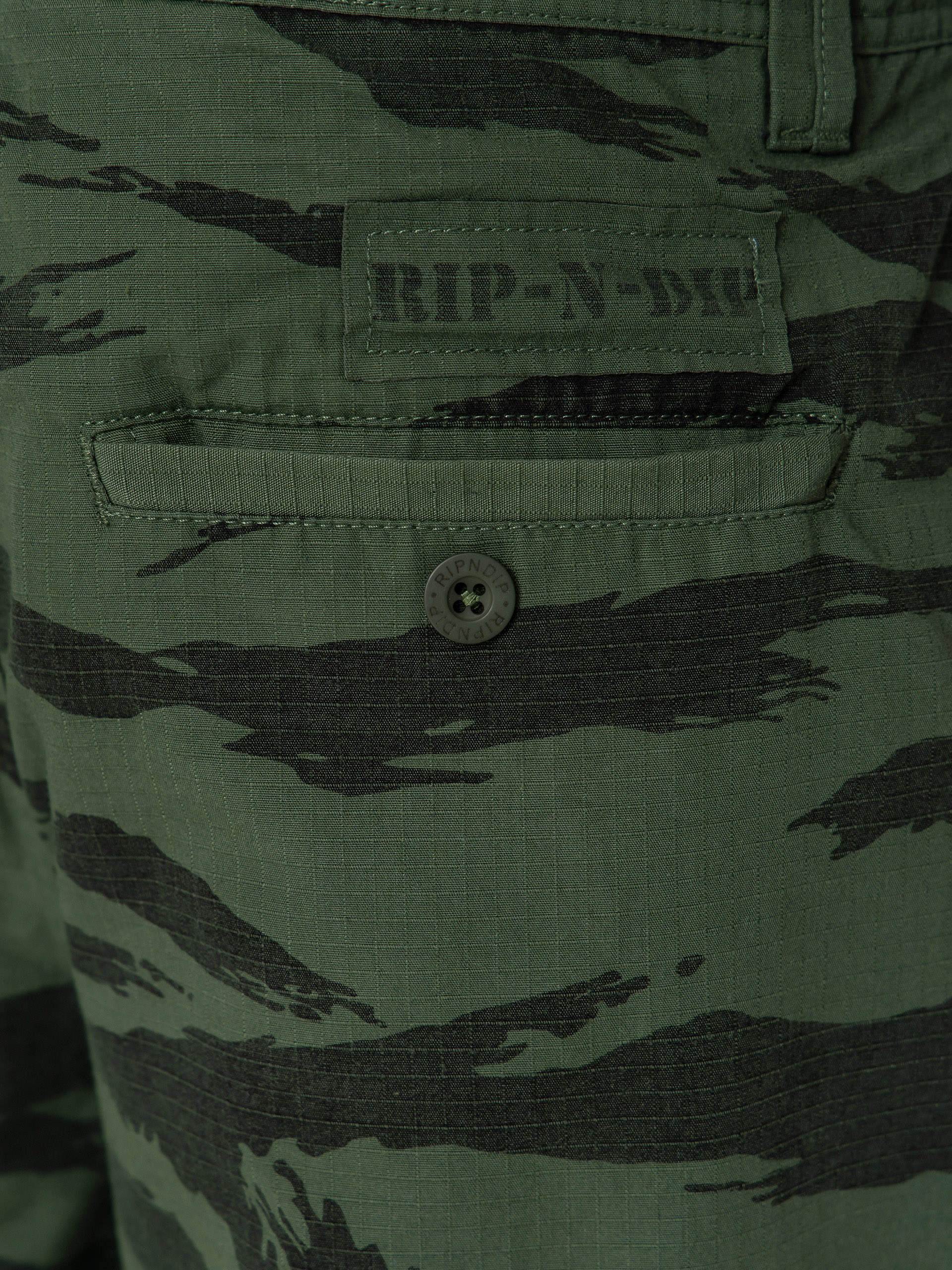 Къси панталони RipNDip Camo (military green)
