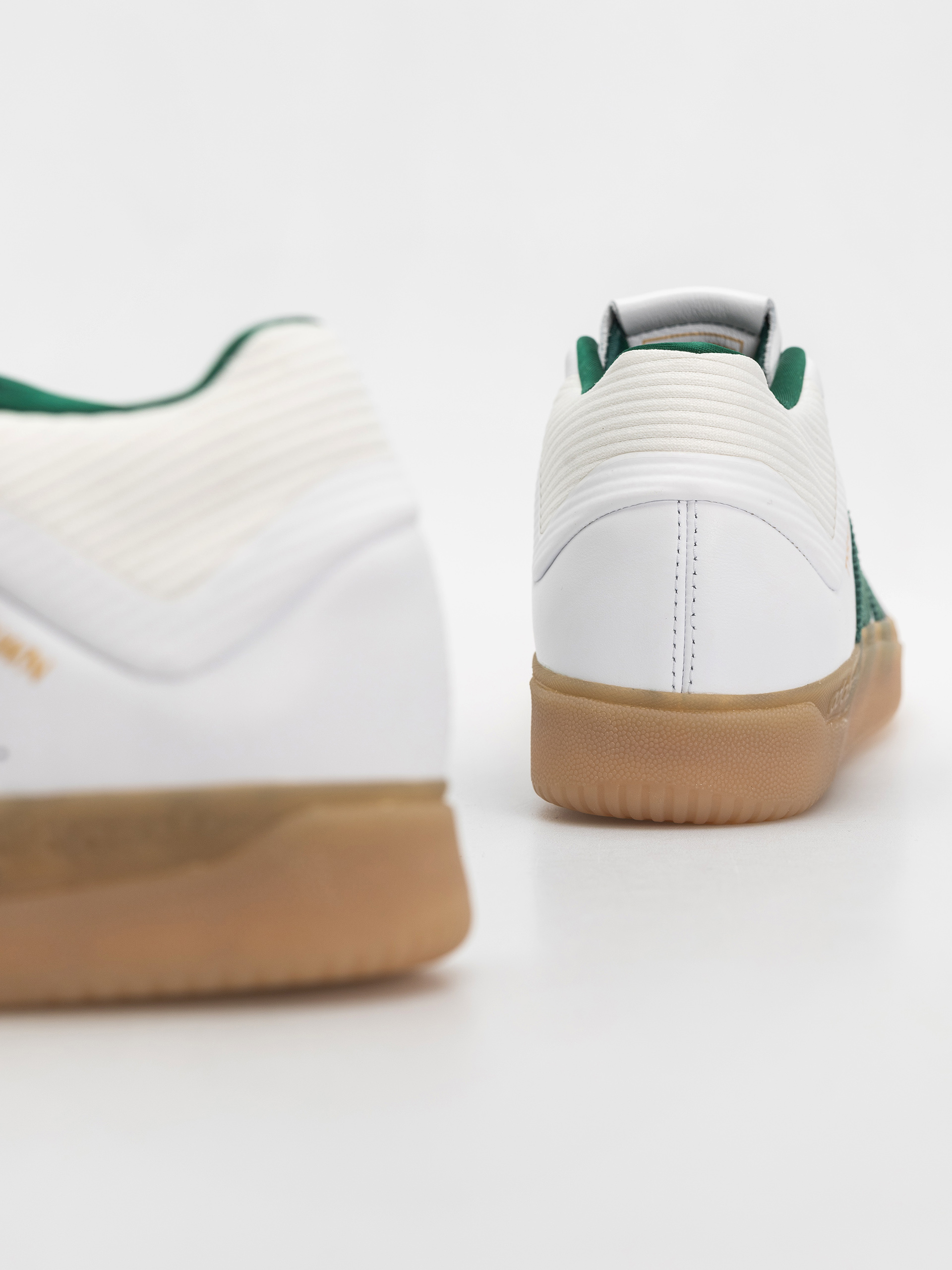 Обувки adidas Tyshawn (ftwwht/cgreen/gum4)