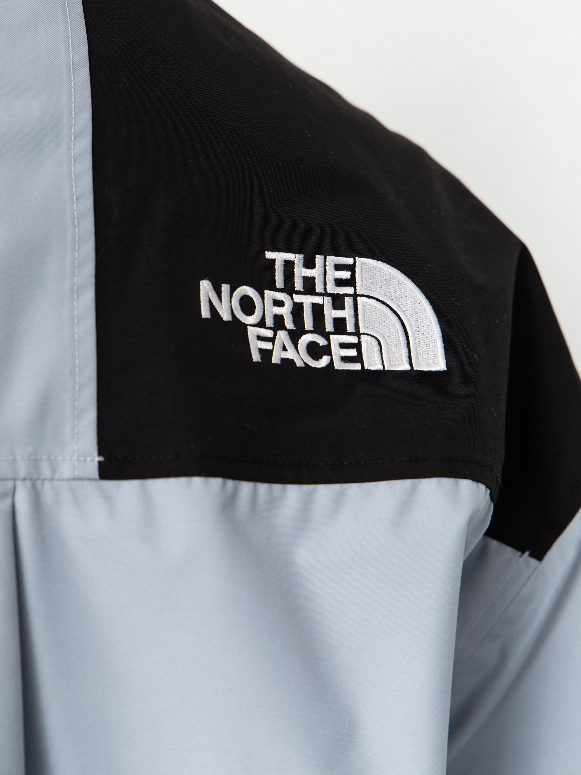 Яке The North Face Reign On Wmn (frost grey/tnf)
