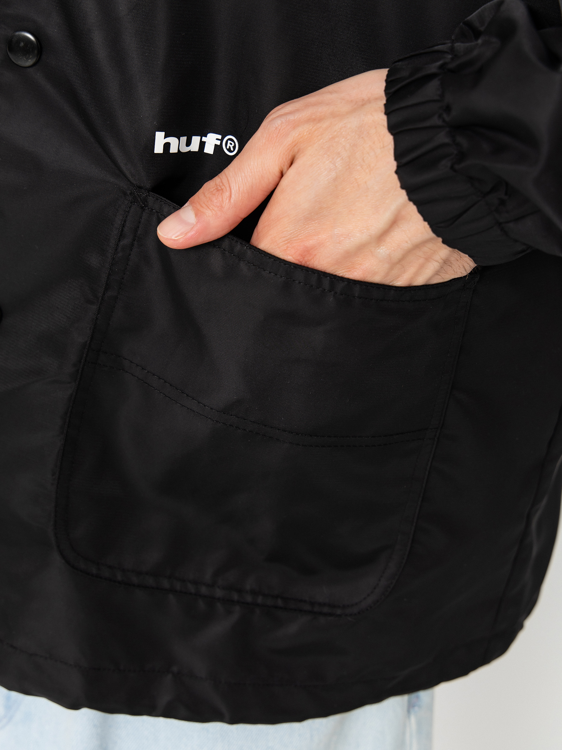 Яке HUF 89 Coaches (black/white)