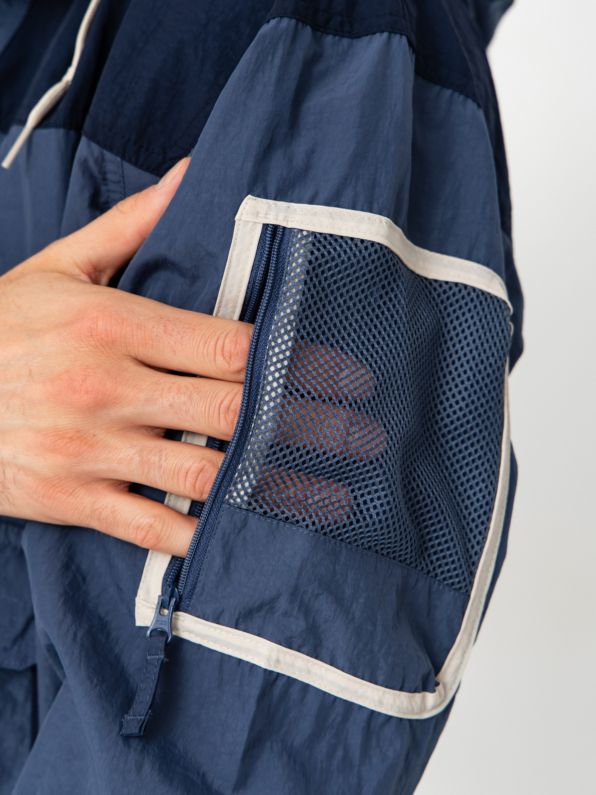 Яке Columbia Challenger Windbreaker Anorak (dark mountain/collegiate navy)