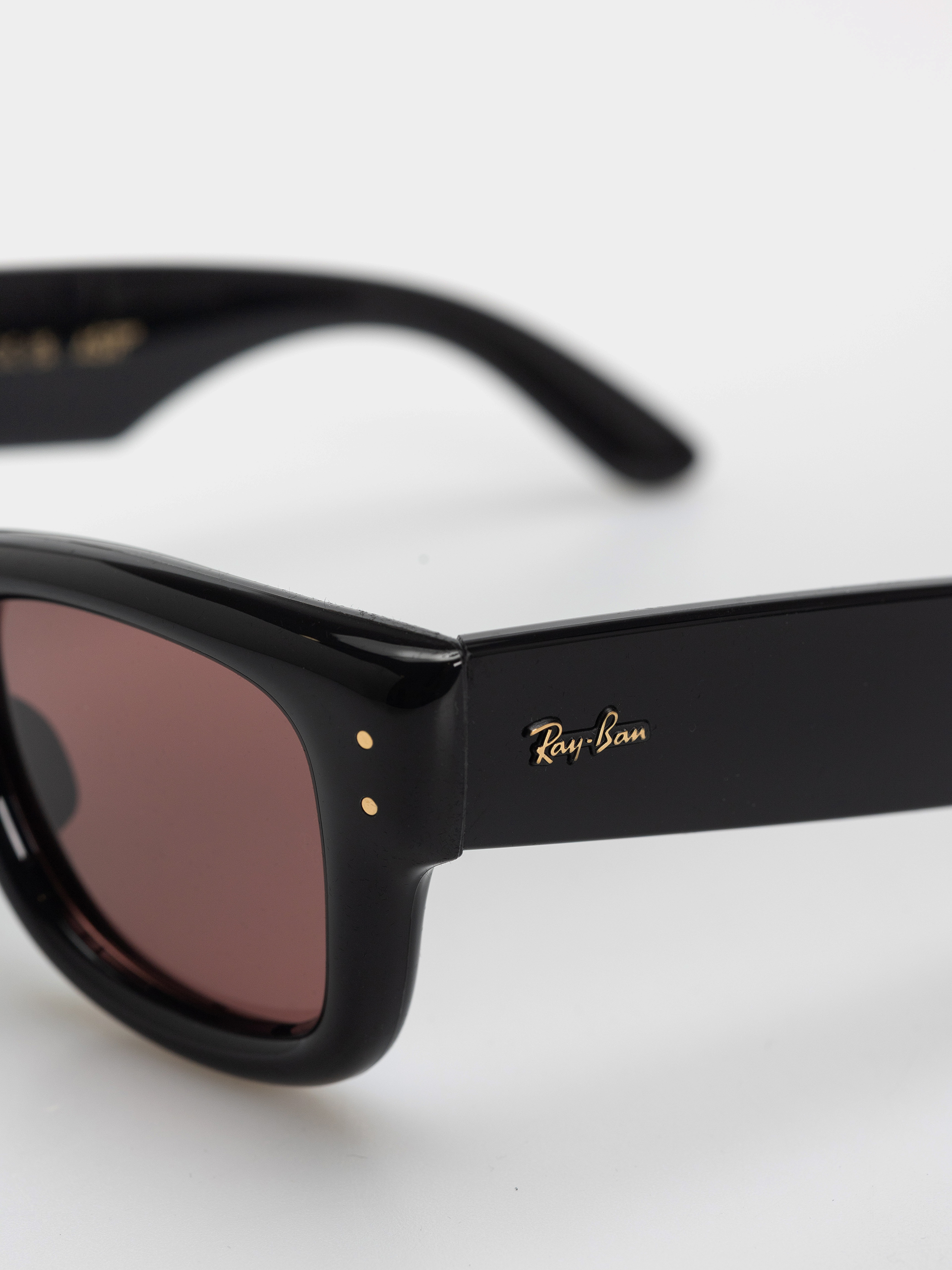 Слънчеви очила Ray-Ban Wayfarer Puffer (polerowany czarny/ciemnofioletowe)
