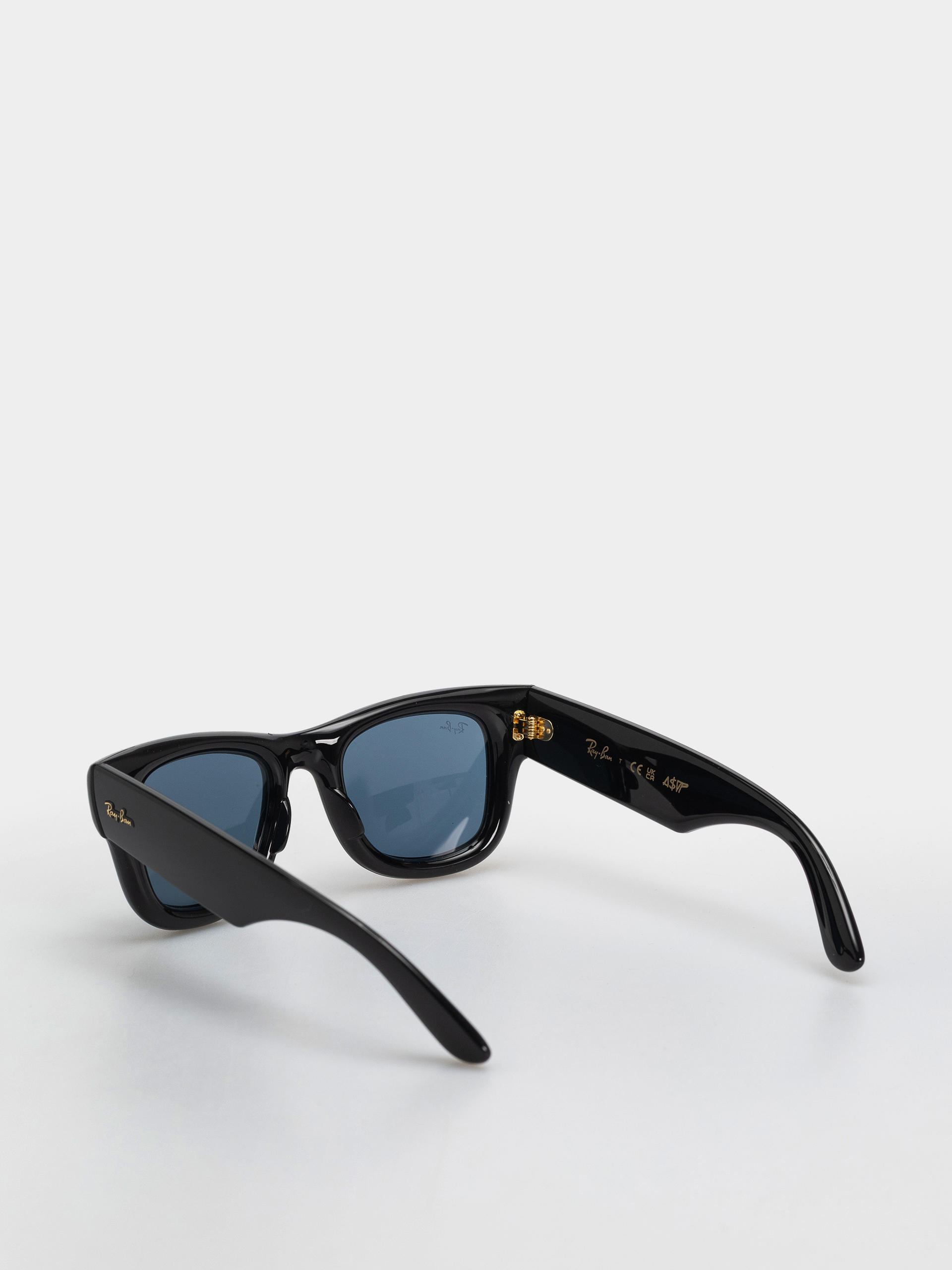 Слънчеви очила Ray-Ban Wayfarer Puffer (polerowany czarny/ciemnoniebieski)