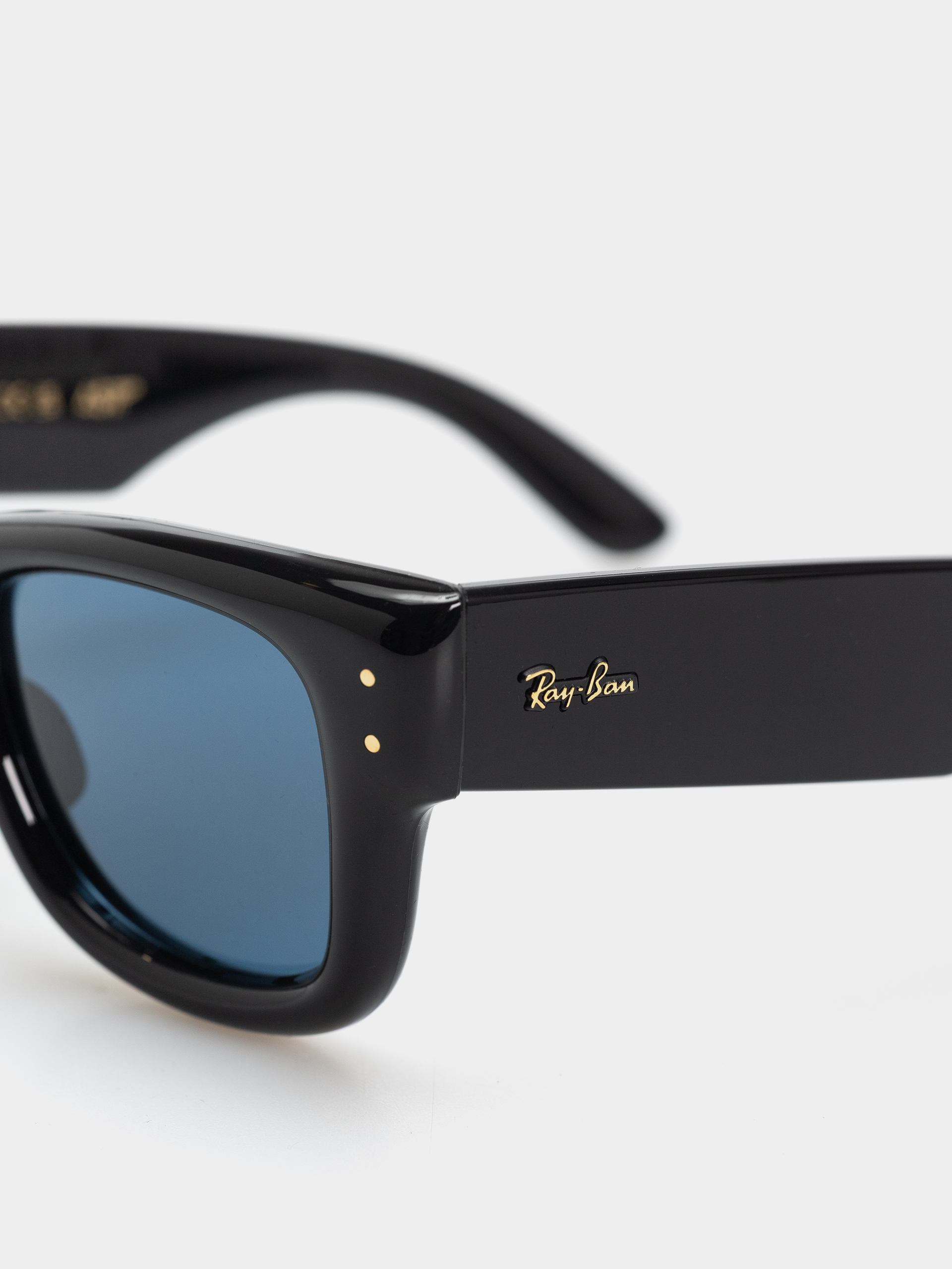 Слънчеви очила Ray-Ban Wayfarer Puffer (polerowany czarny/ciemnoniebieski)