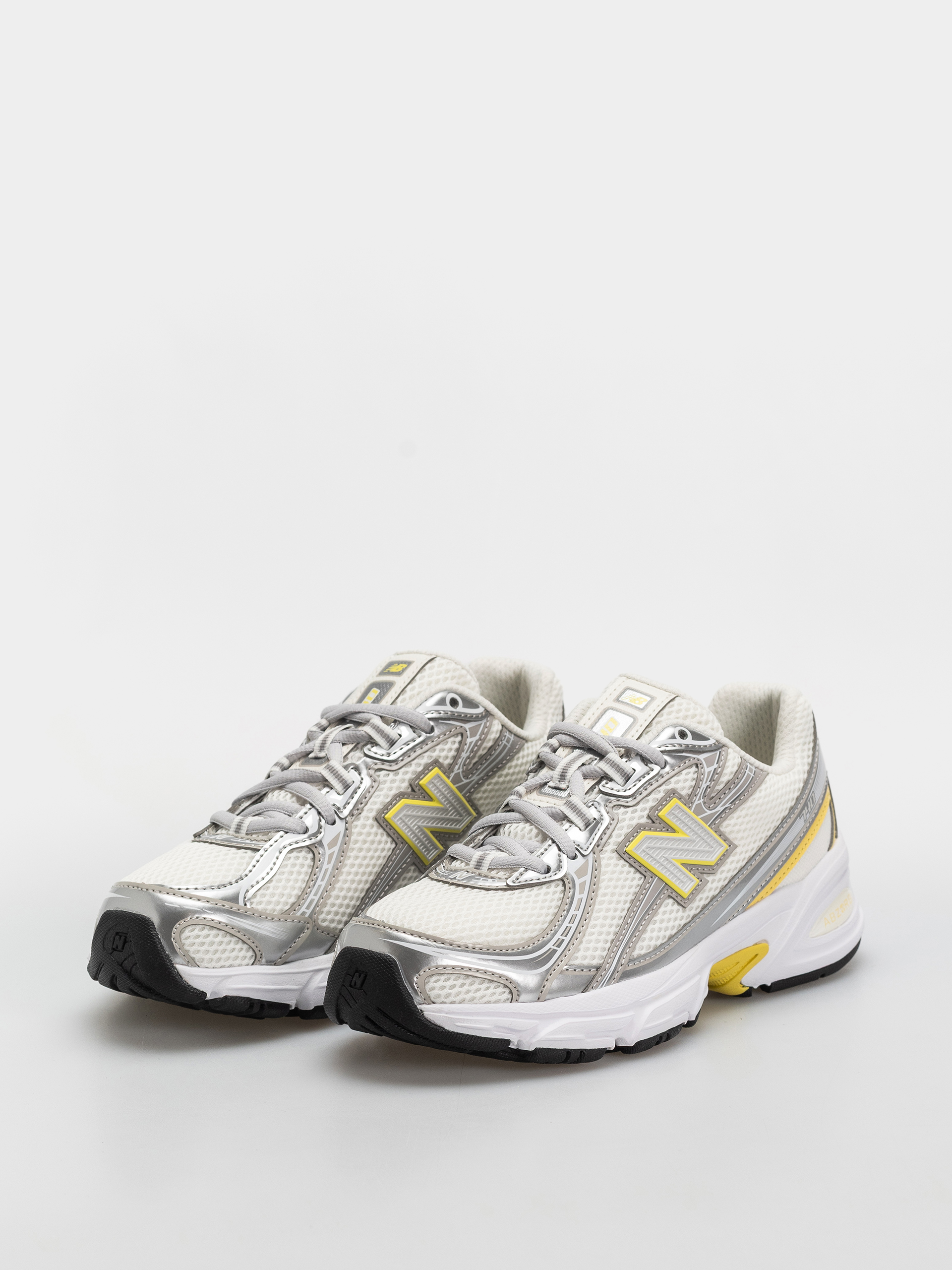 Обувки New Balance 740 JR (silver metallic/star burst)