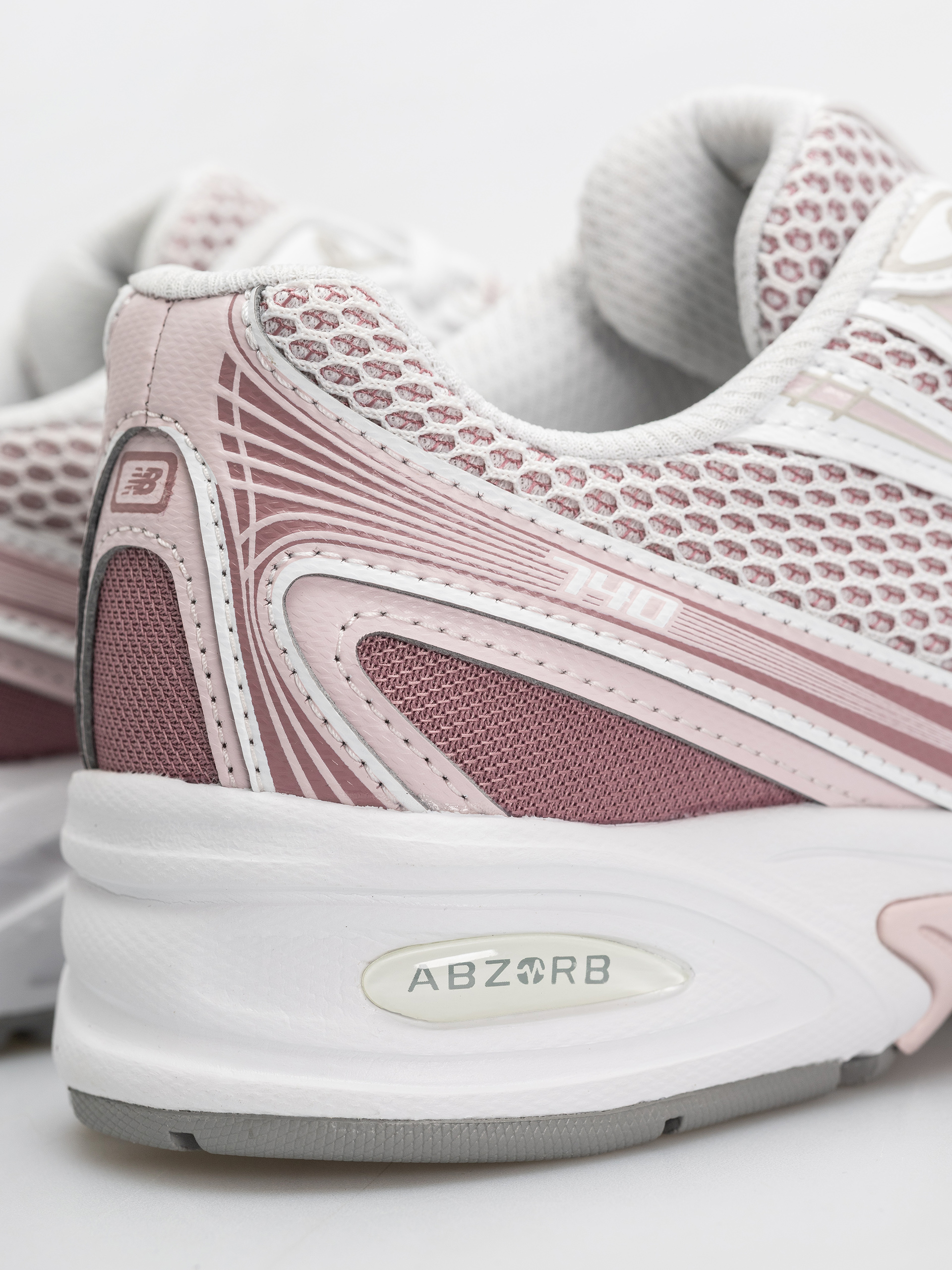 Обувки New Balance 740 (rosewood/103 white)