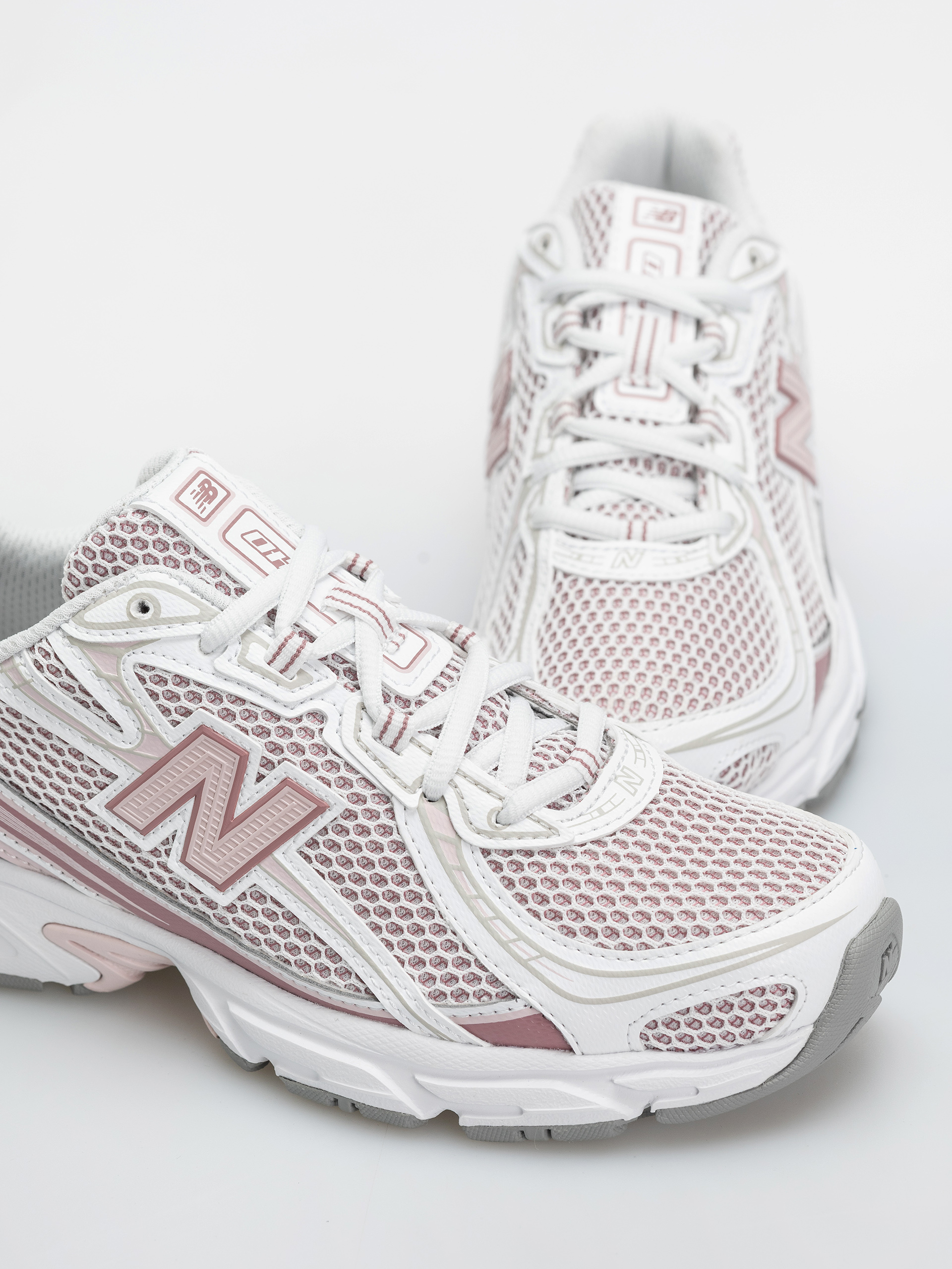 Обувки New Balance 740 (rosewood/103 white)