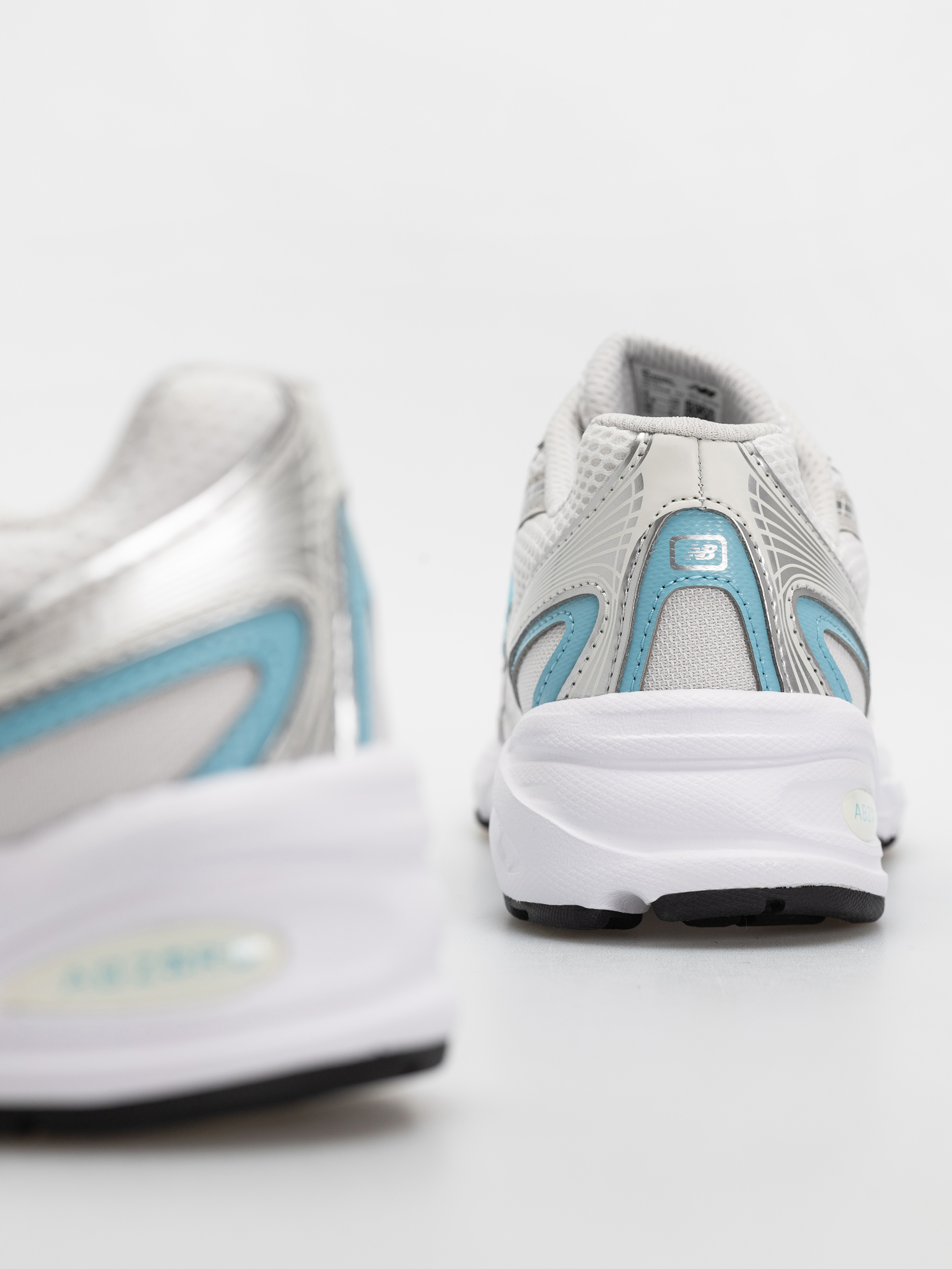 Обувки New Balance 740 JR (grey matter/taffy blue)