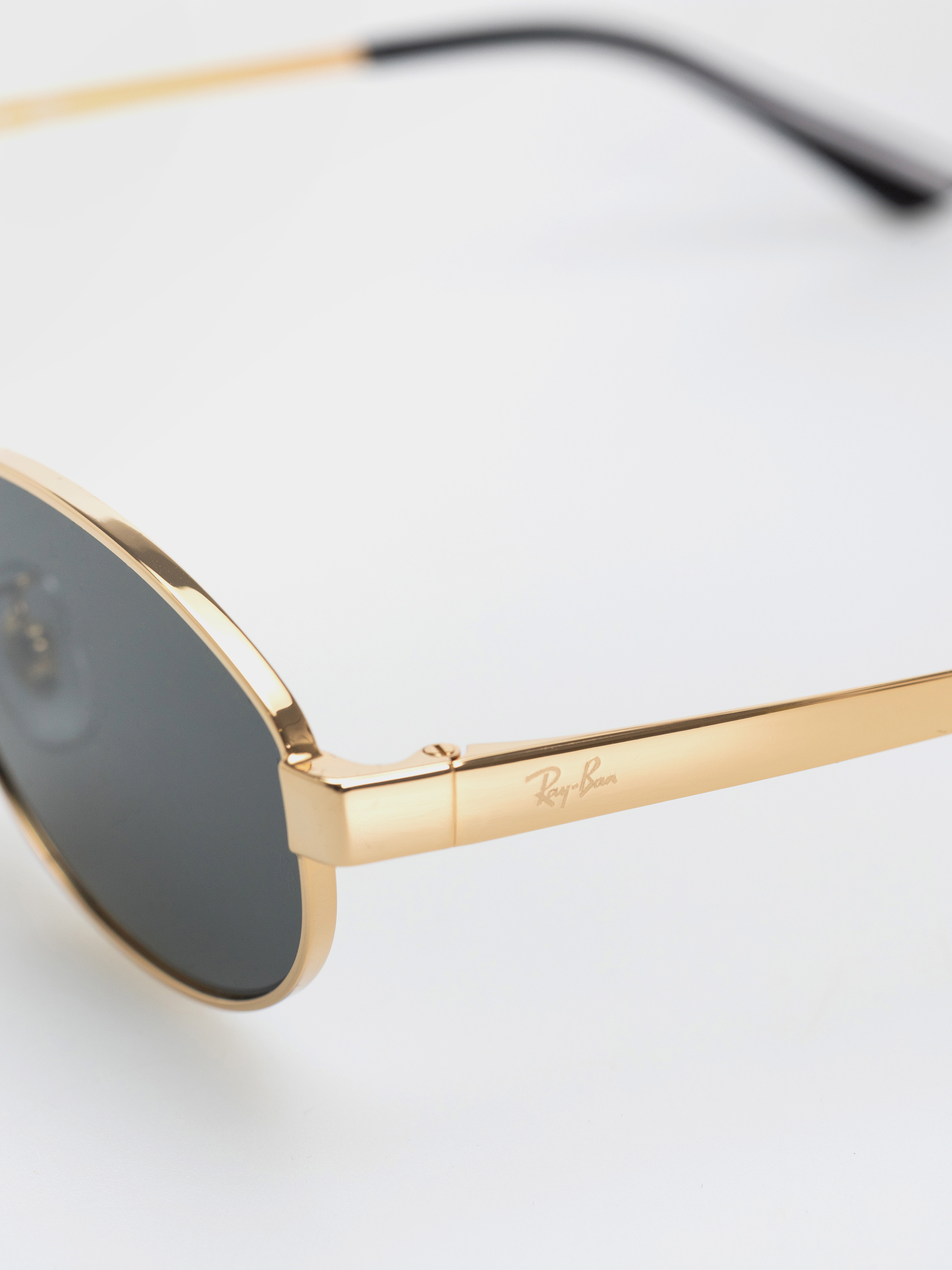 Слънчеви очила Ray-Ban Rb3774D (polerowany złoto arista/ciemnoszary)