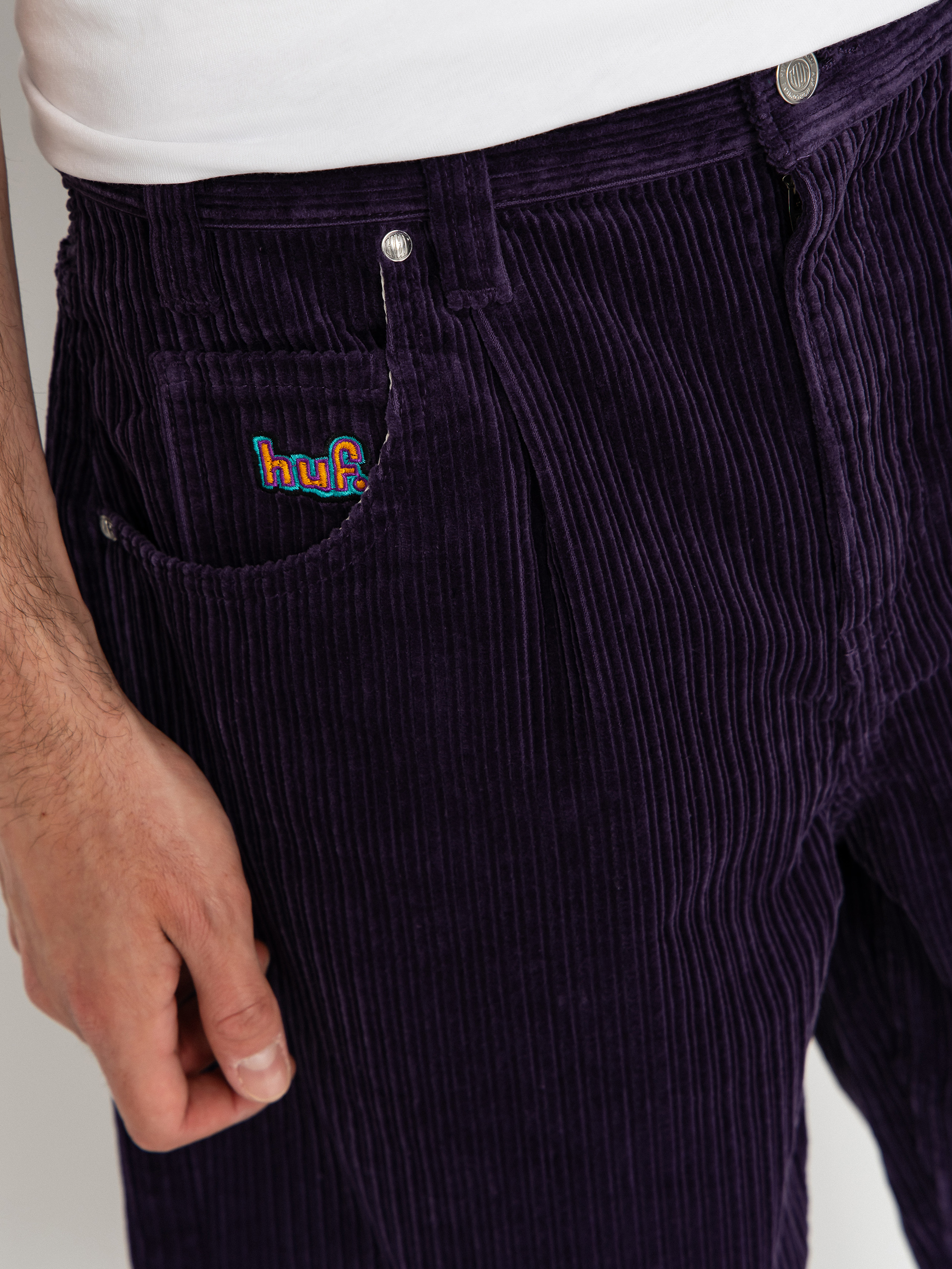 Къси панталони HUF Cromer Corduroy (dark berry)