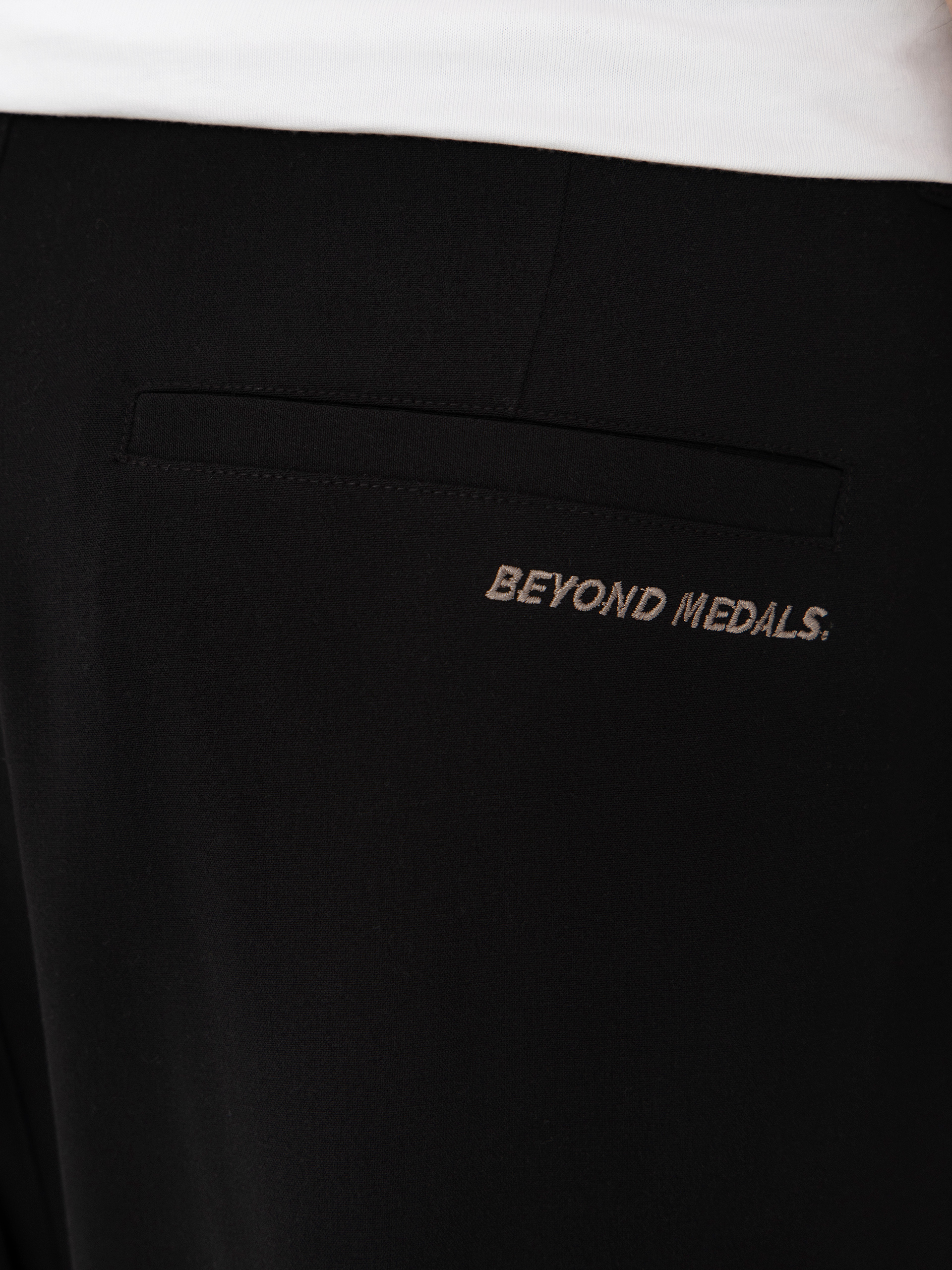 Панталони Beyond Medals Suit (black)