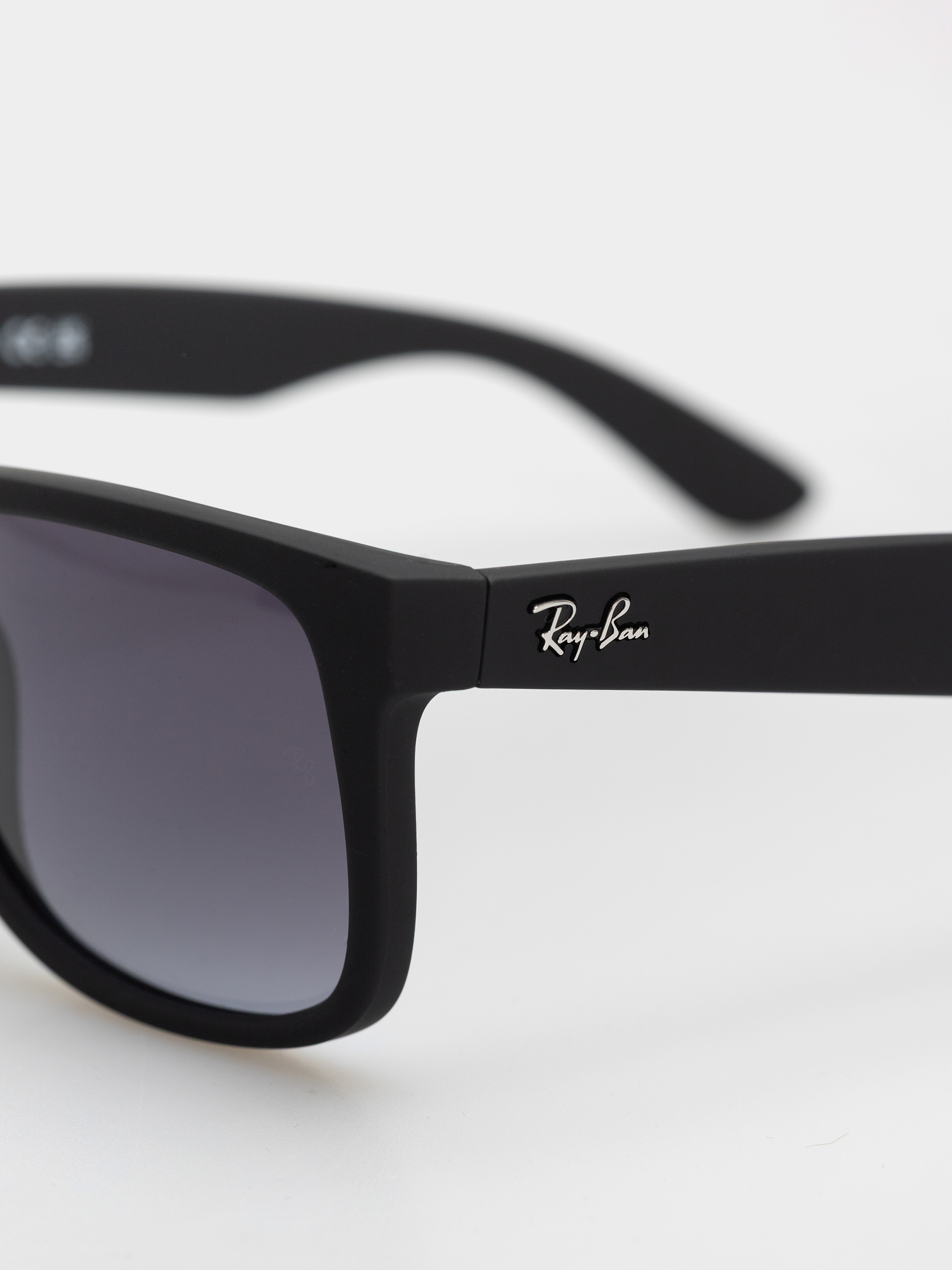 Слънчеви очила Ray-Ban Justin Classic (matowy guma czarny/ciemnoszary)