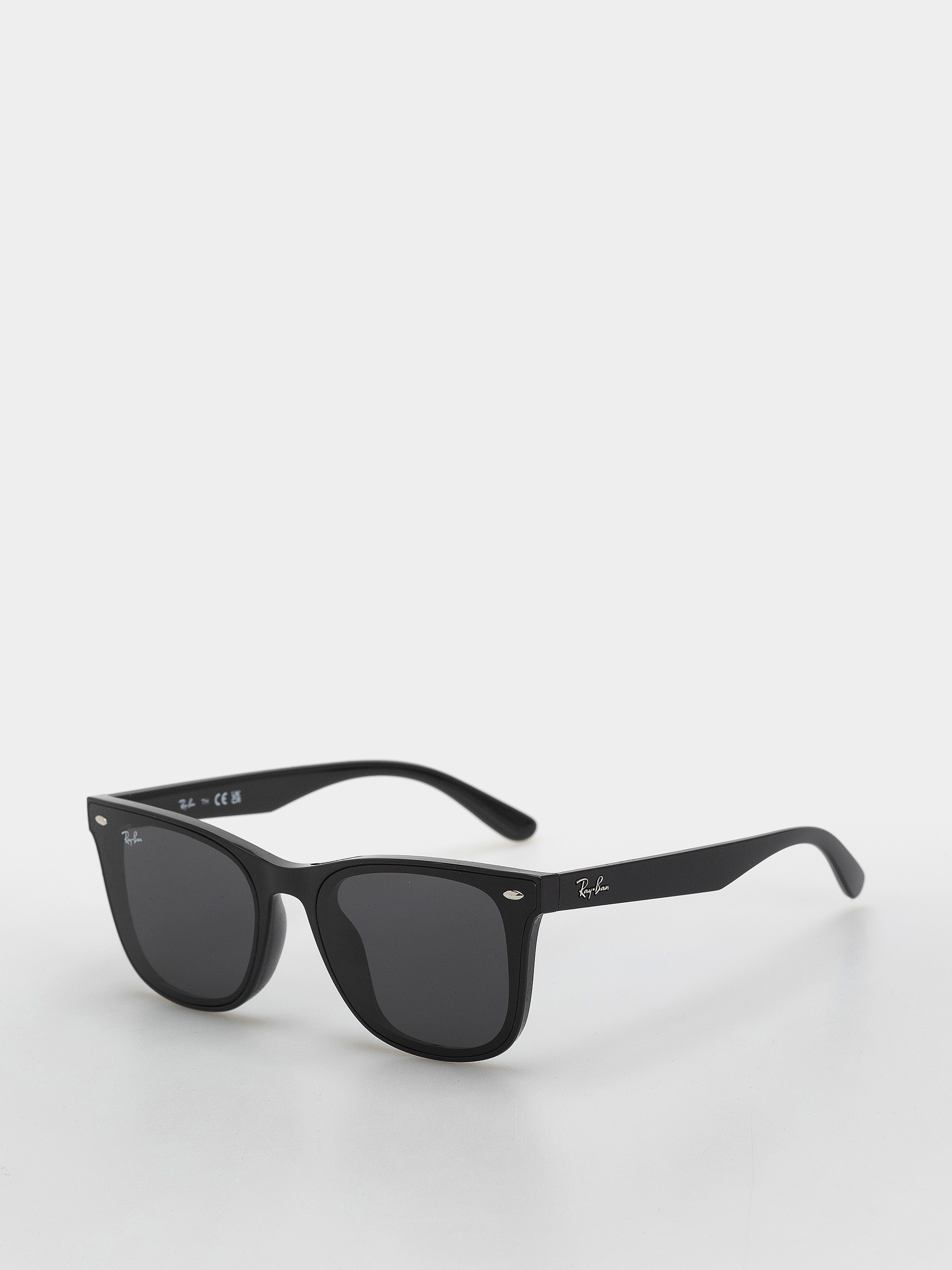 Слънчеви очила Ray-Ban Rb4420 (polerowany czarny/ciemnoszary)