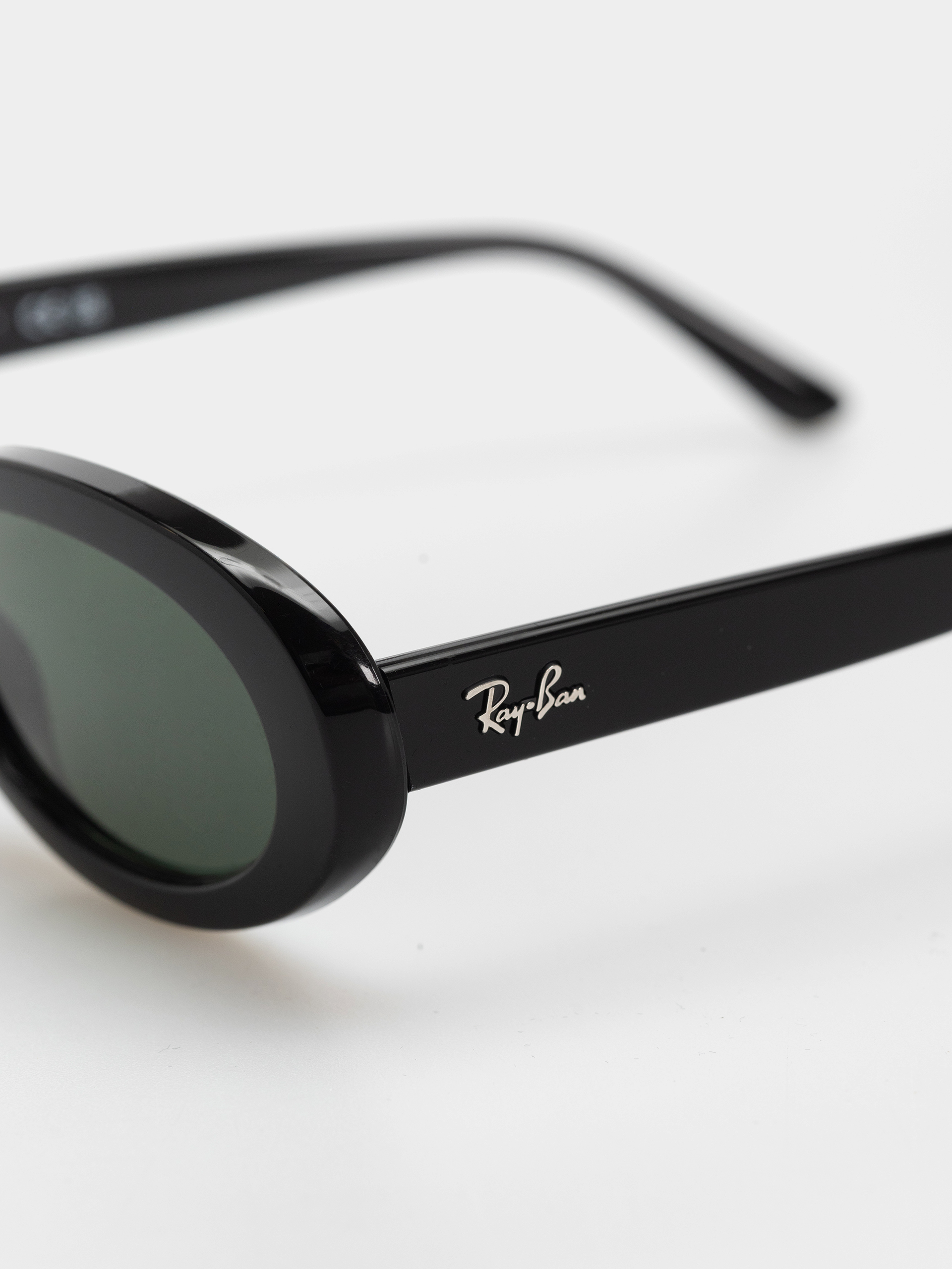Слънчеви очила Ray-Ban Rb2223 (polerowany czarny/zielony)