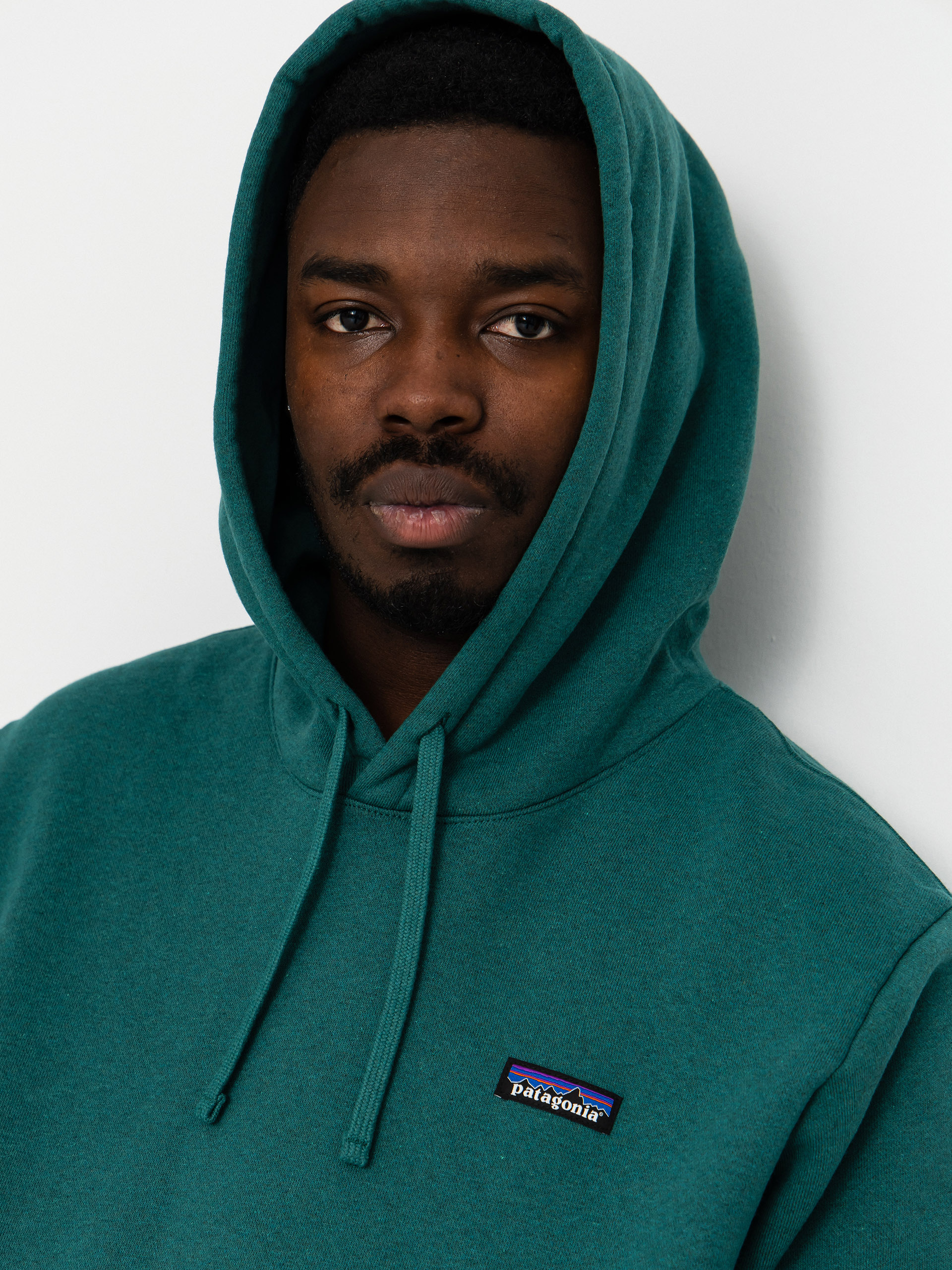 Суитшърт с качулка Patagonia P 6 Label Uprisal HD (gem green)