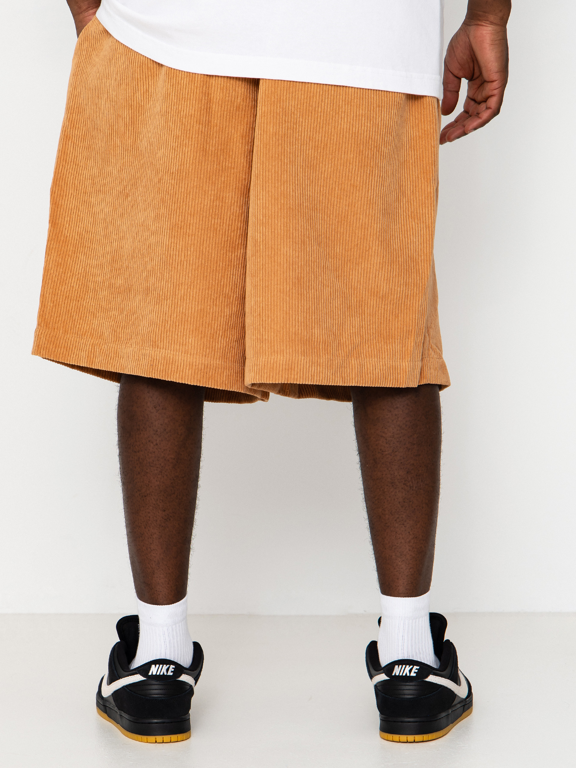 Къси панталони Nike SB Cord (lt cognac/black)