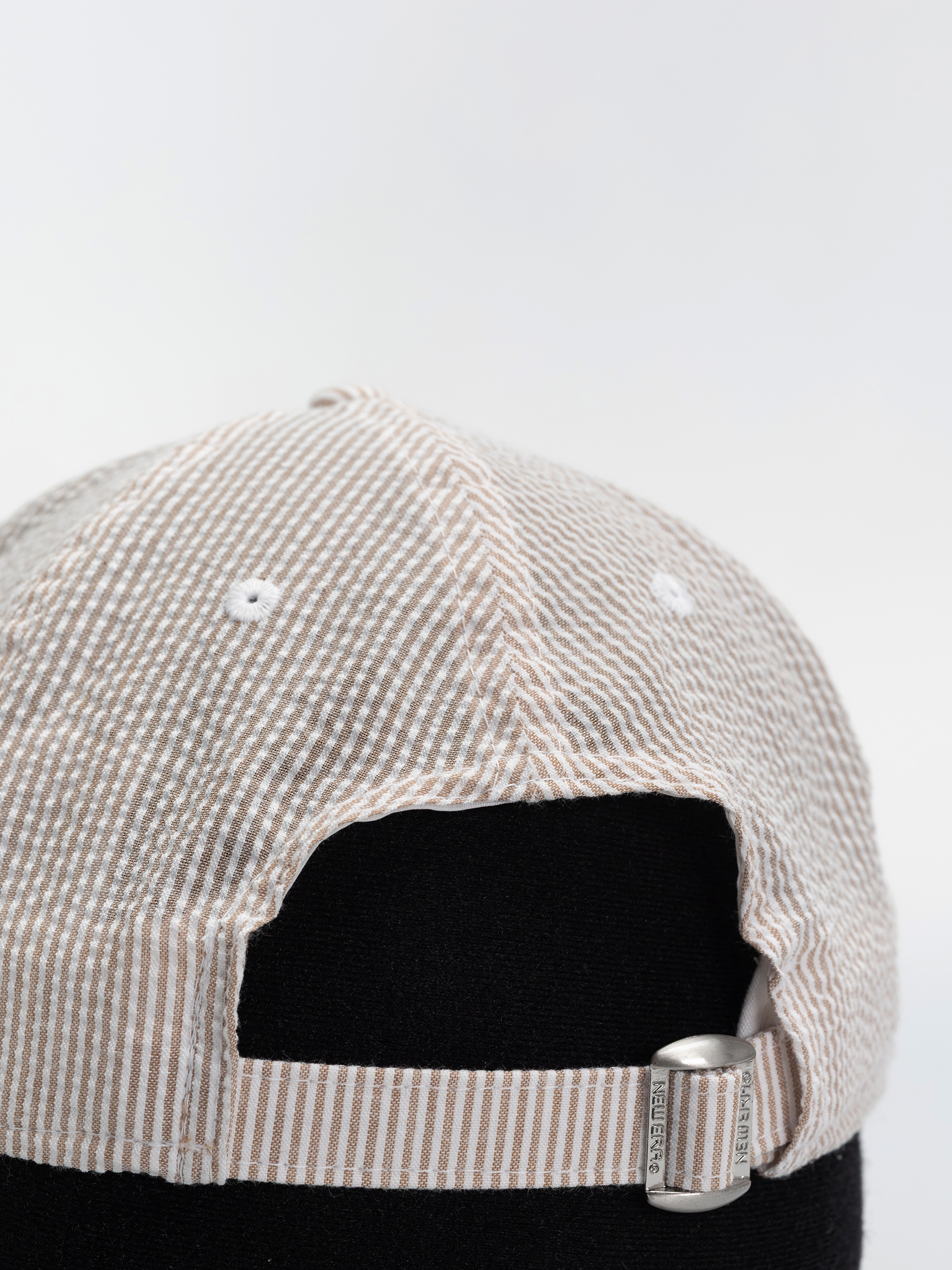 Шапка с козирка New Era Seersucker 9Twenty Athletics (stone/white)