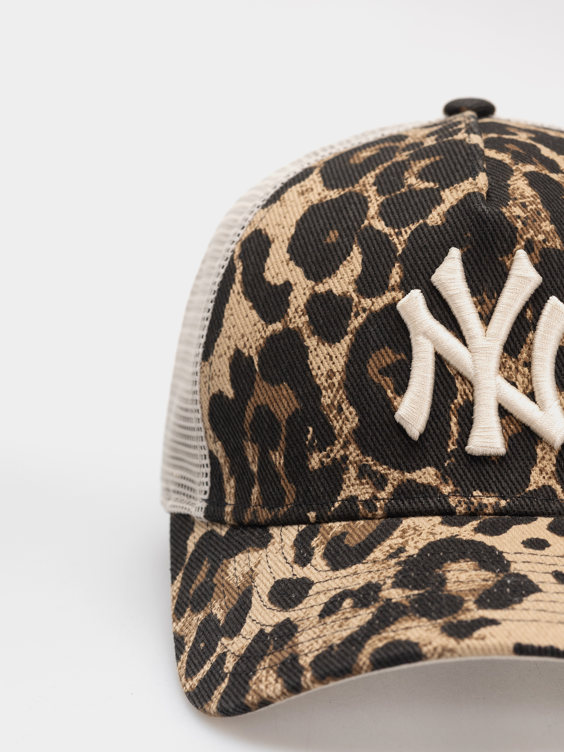 Шапка с козирка New Era Leopard 9Forty Mc New York Yankees Wmn (camo leo)