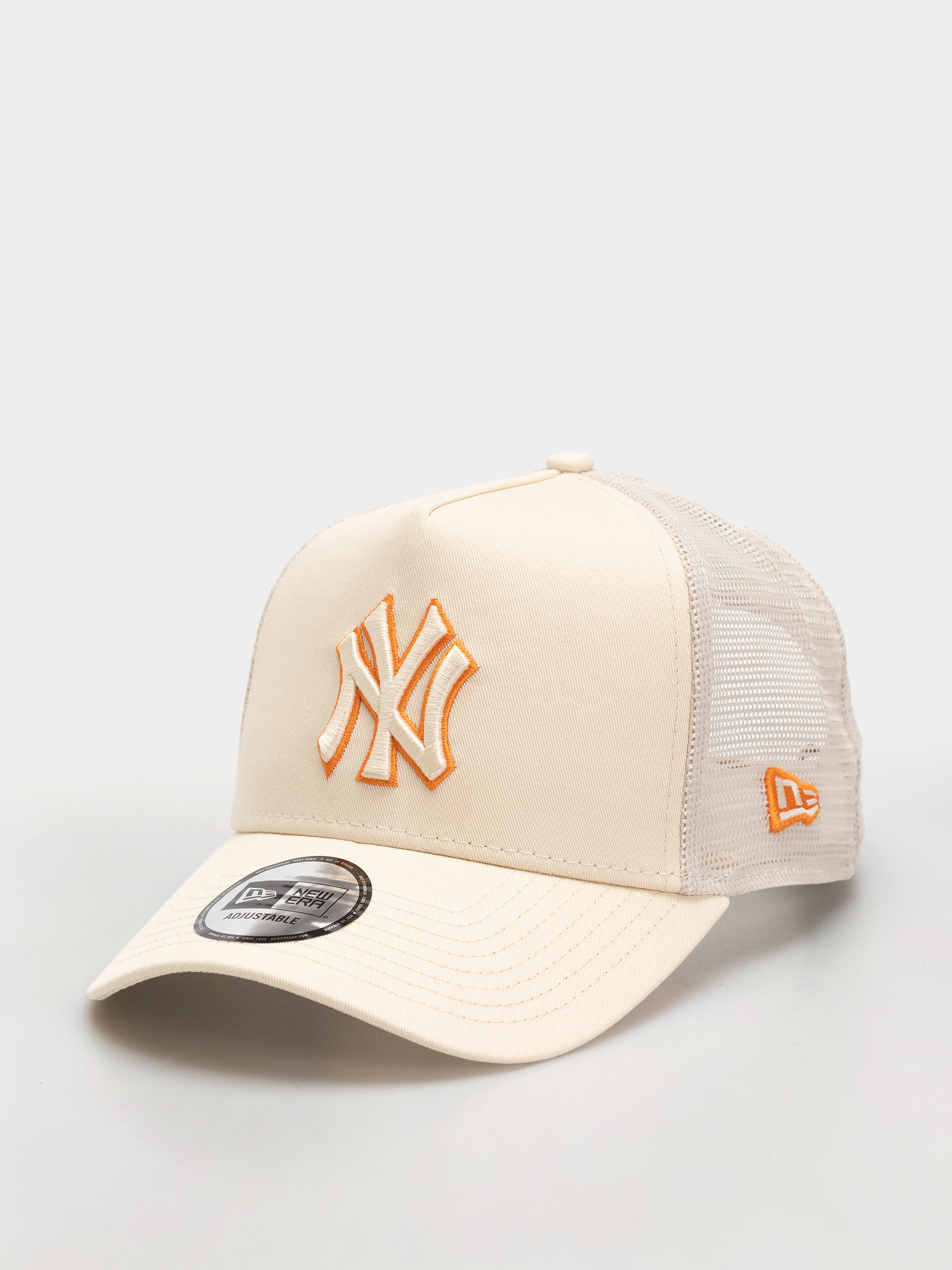 Шапка с козирка New Era Outline Trucker New York Yankees