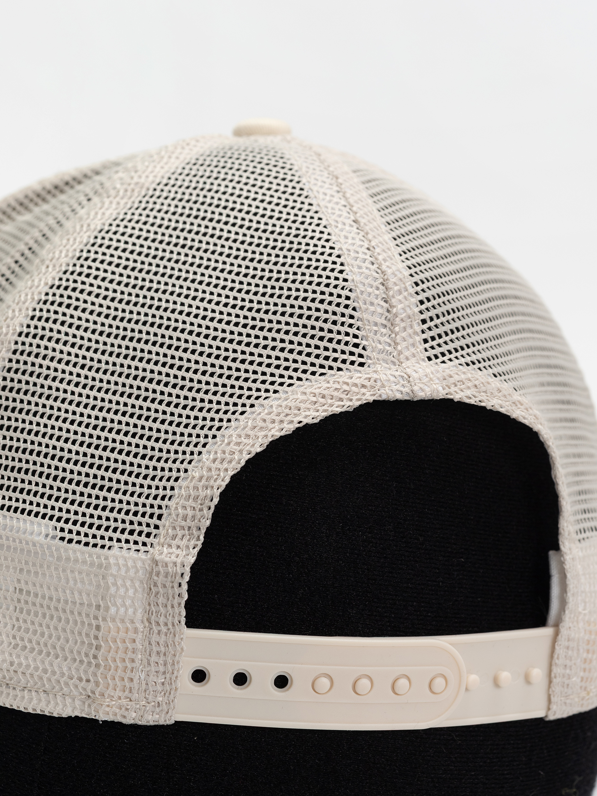Шапка с козирка New Era Outline Trucker New York Yankees (light cream)