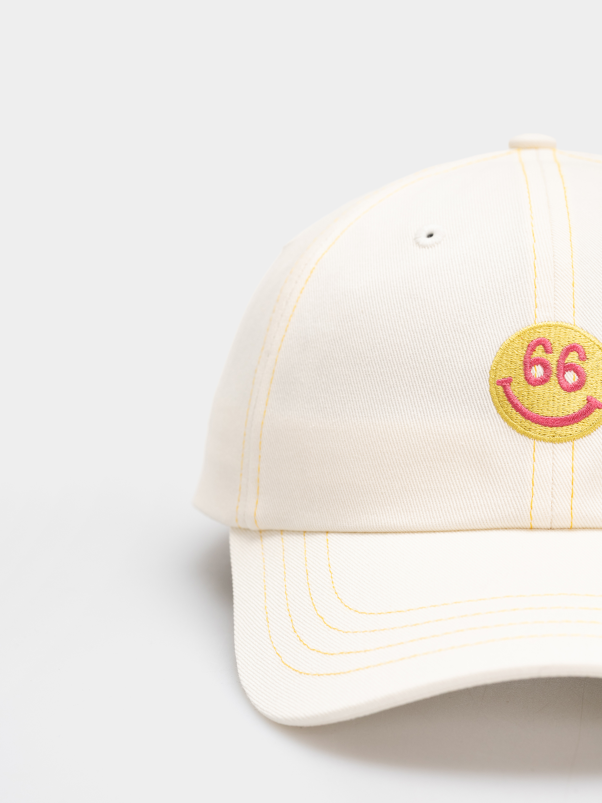 Шапка с козирка Vans Call It A Day Curved Bill Jockey (marshmallow)