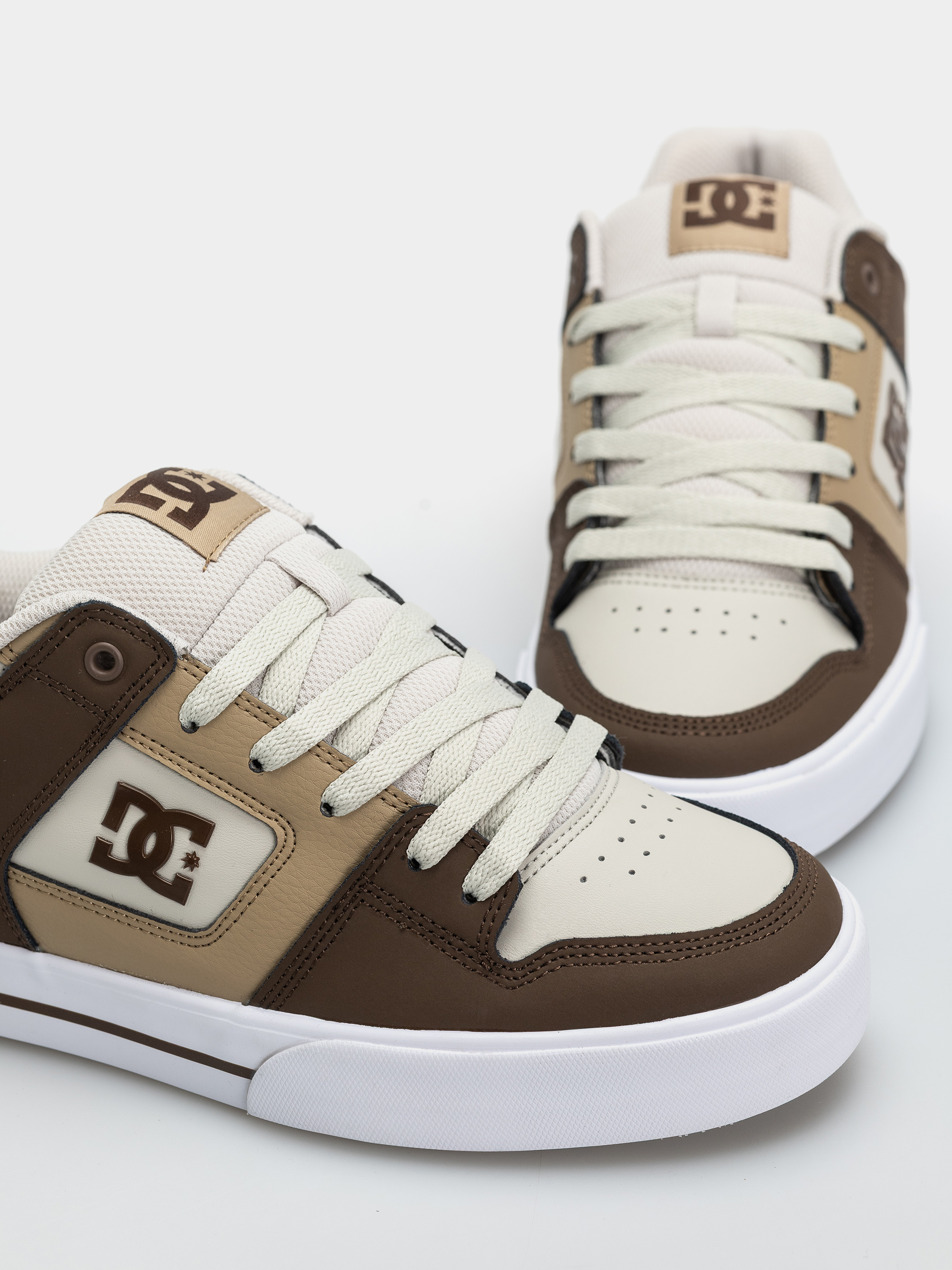 Обувки DC Pure (brown/tan/offwhite)