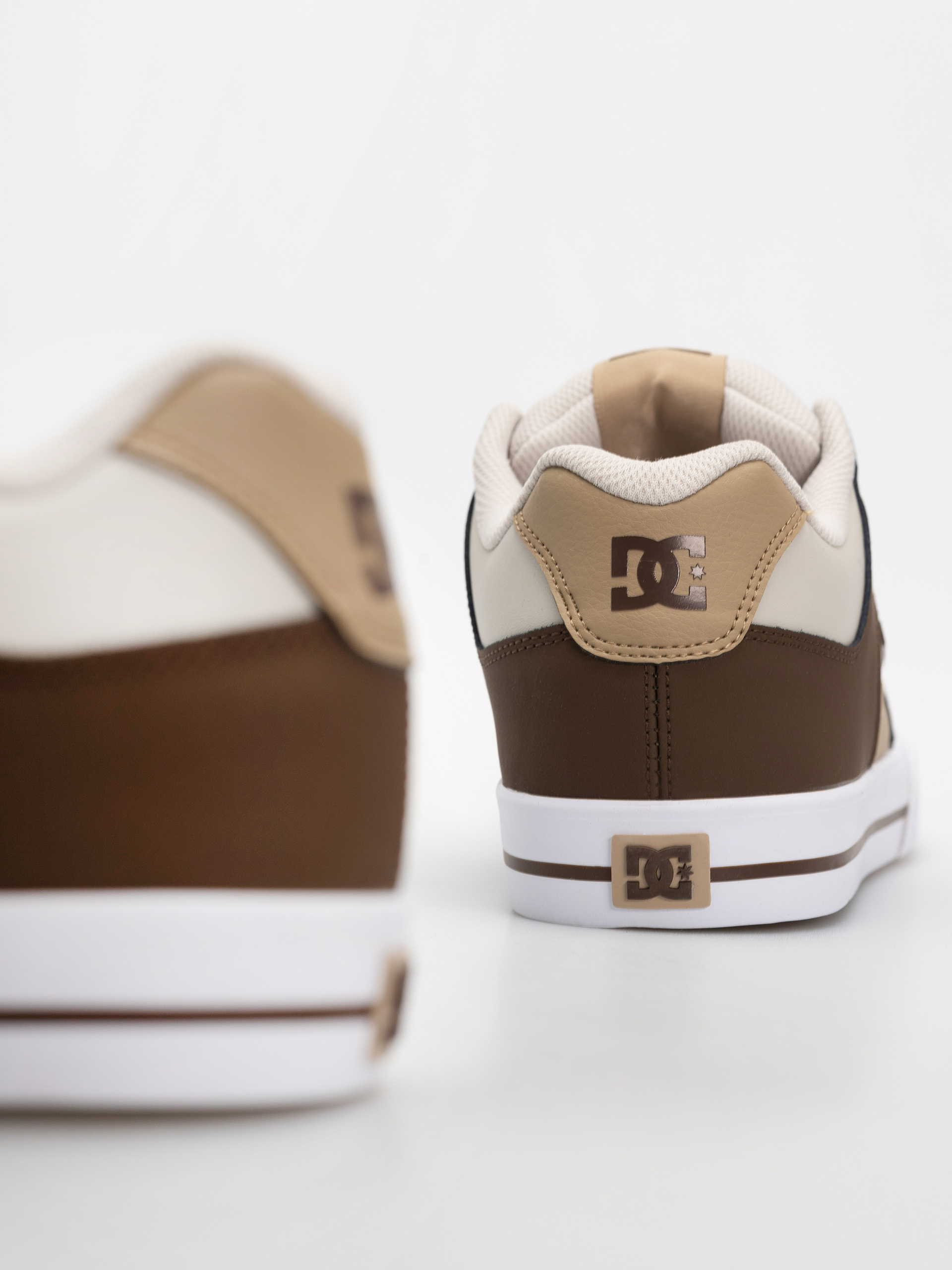 Обувки DC Pure (brown/tan/offwhite)