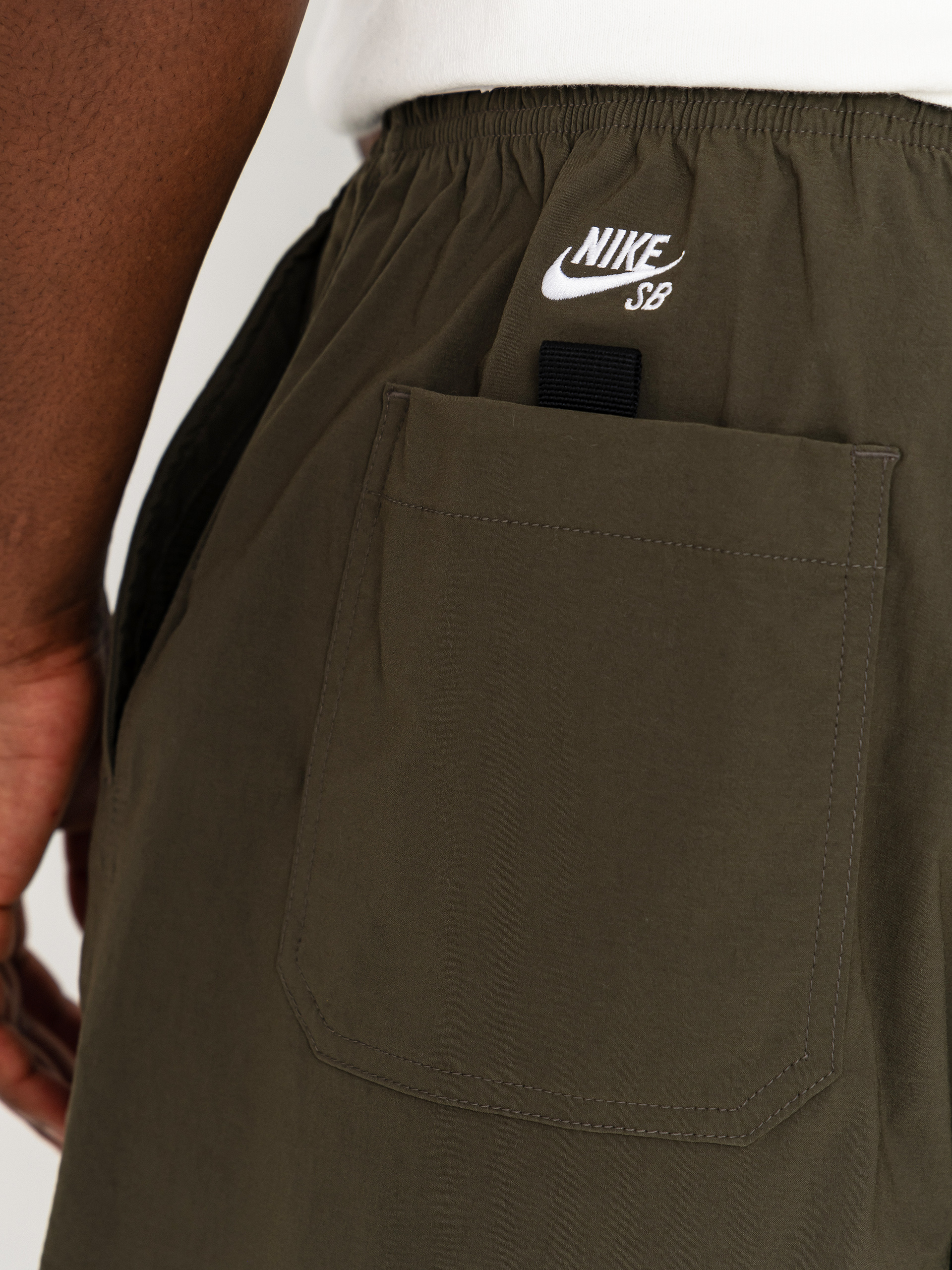 Къси панталони Nike SB 9er (cargo khaki/white)