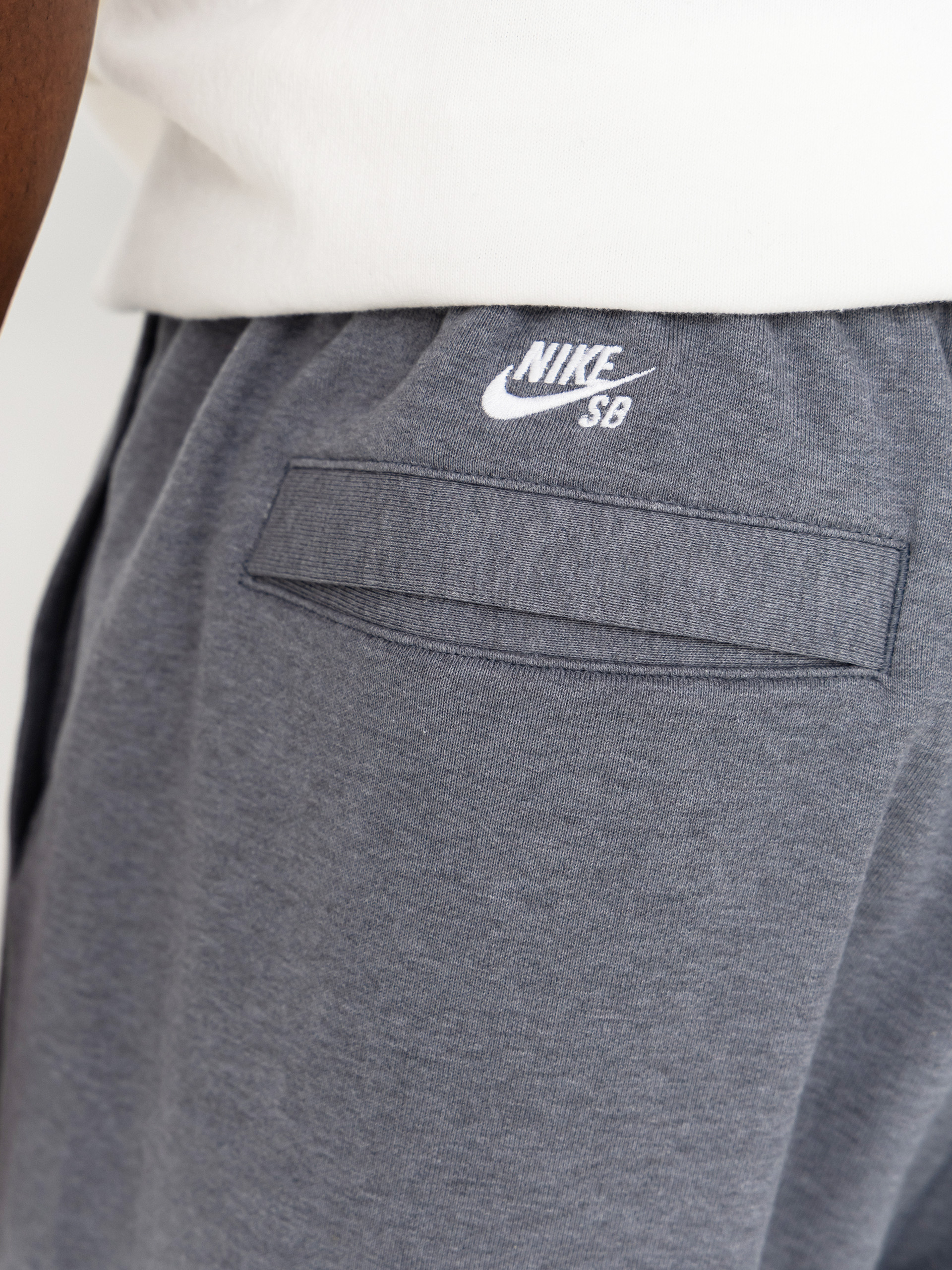 Къси панталони Nike SB Gfx Flc (cool grey/htr/white)