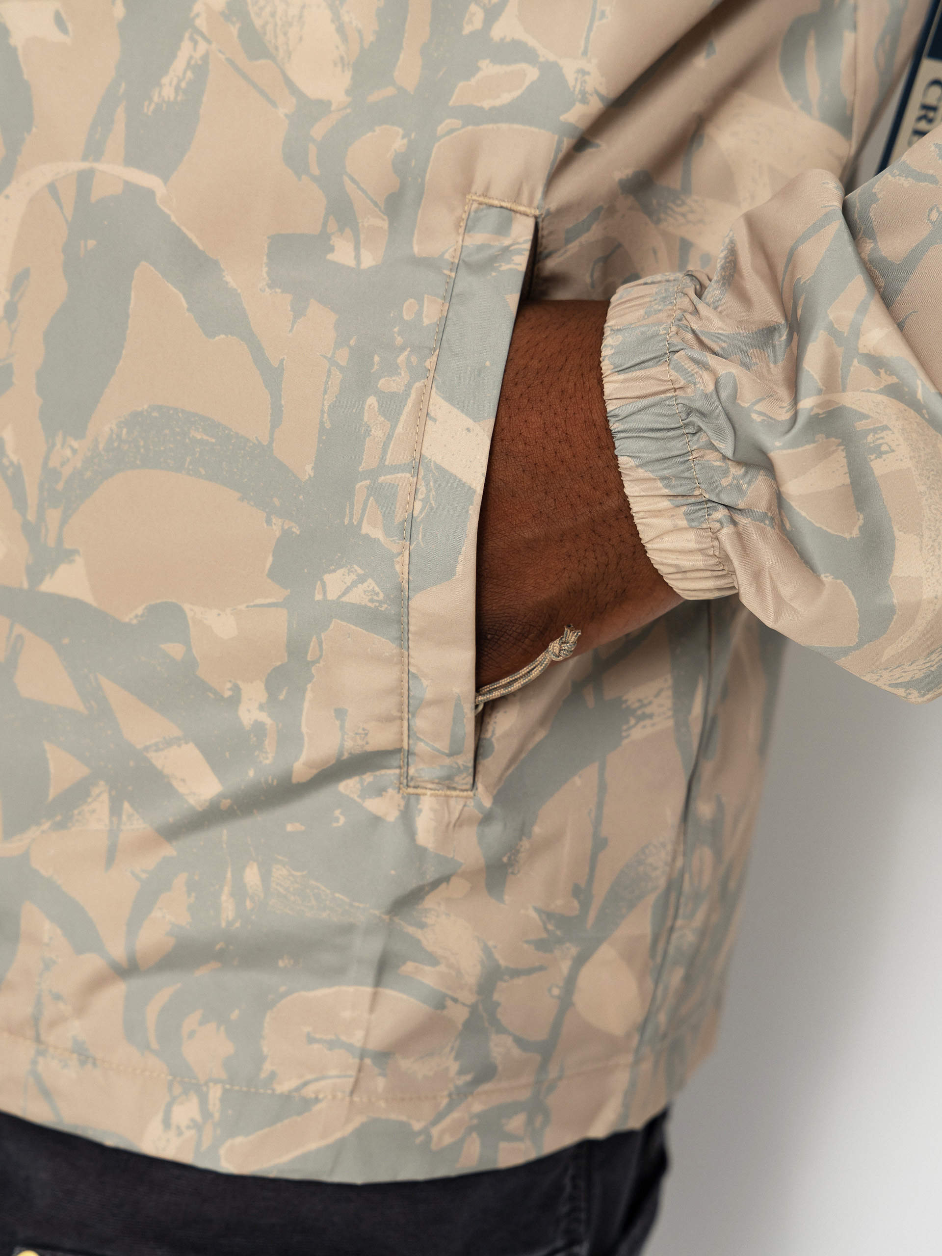 Яке Salty Crew Surface Windbreaker (light camo)