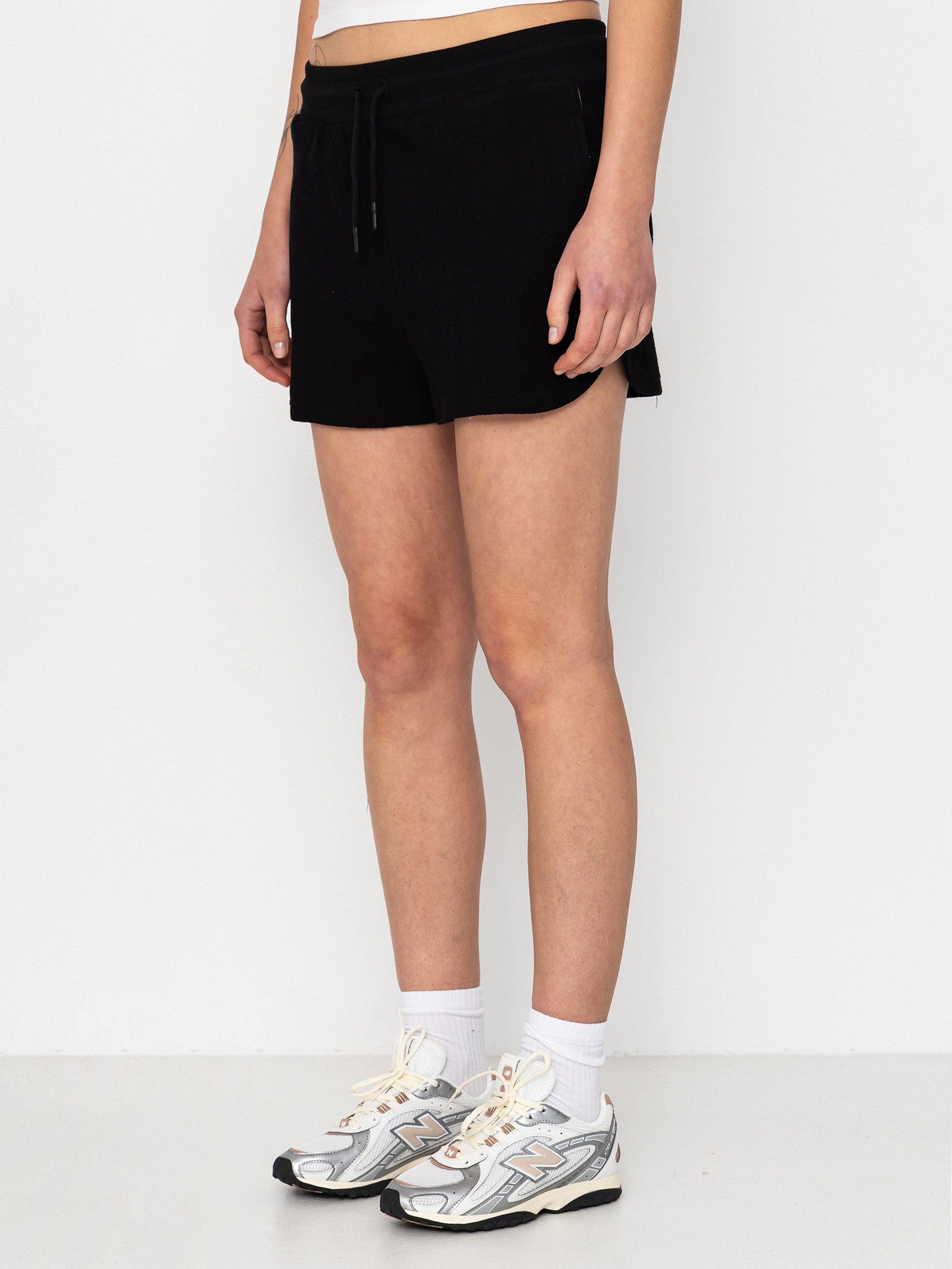 Къси панталони Volcom Sweeterry Wmn (black)