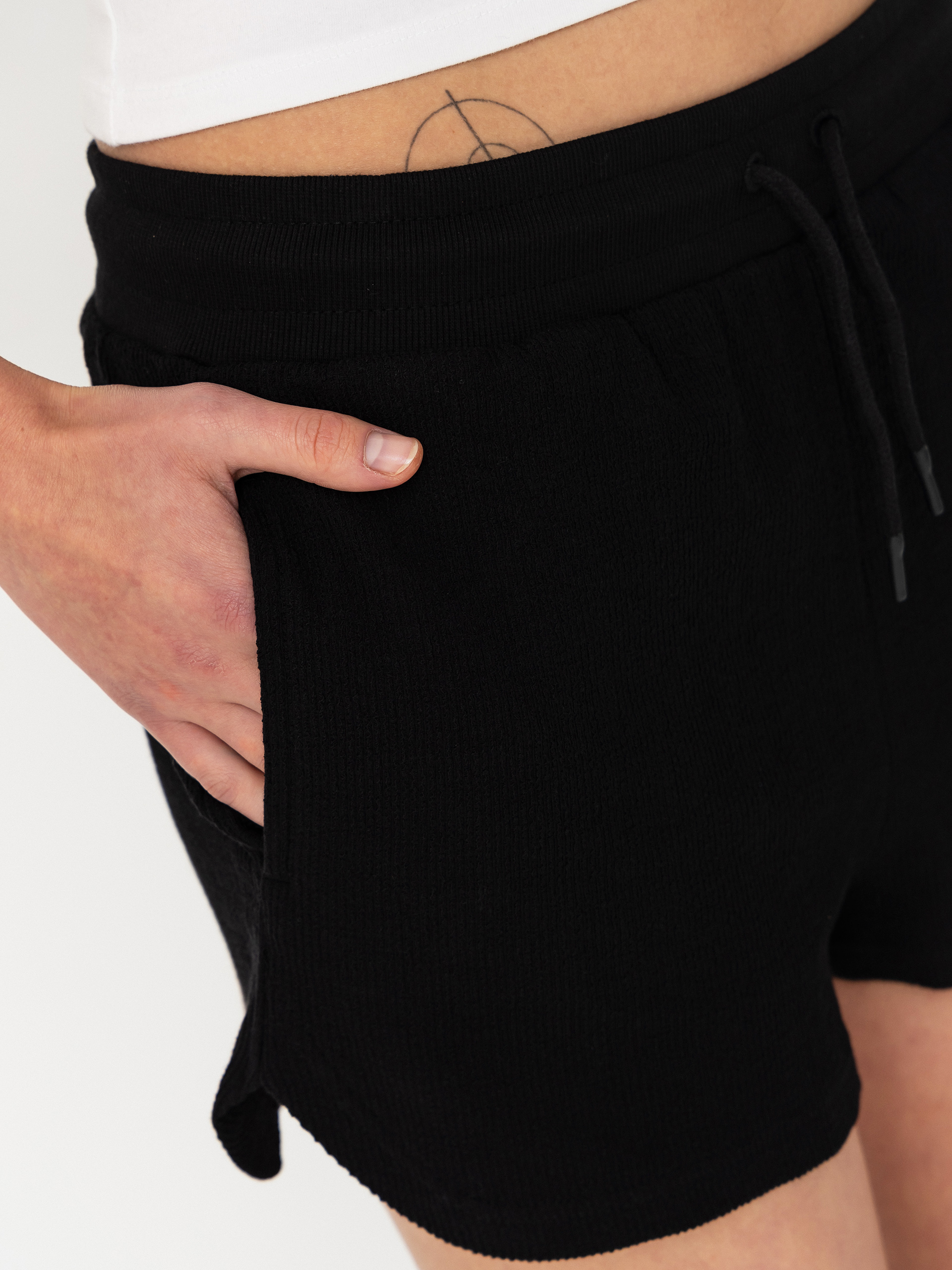 Къси панталони Volcom Sweeterry Wmn (black)