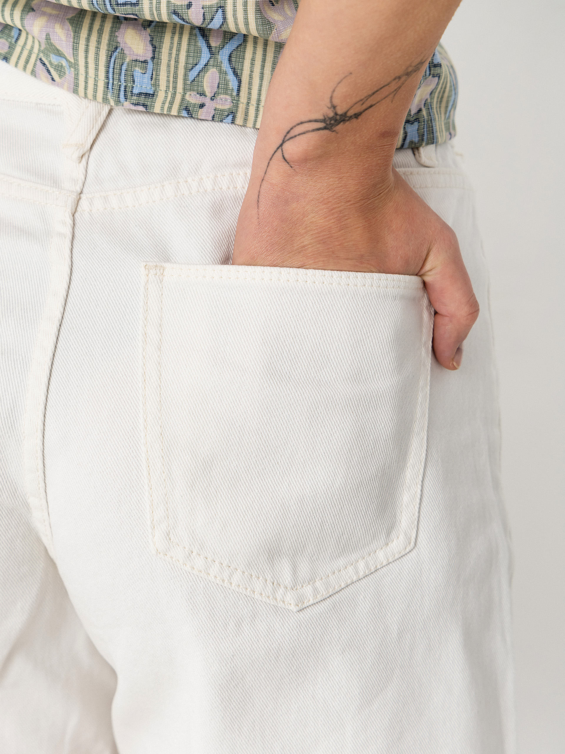 Къси панталони Volcom Stoned Bf Wmn (vintage white)