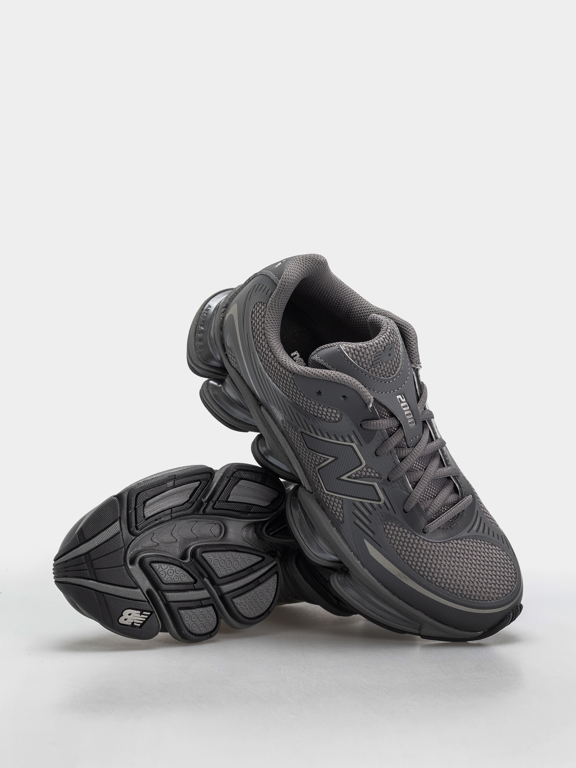 Обувки New Balance 2000 (castlerock/castlerock)