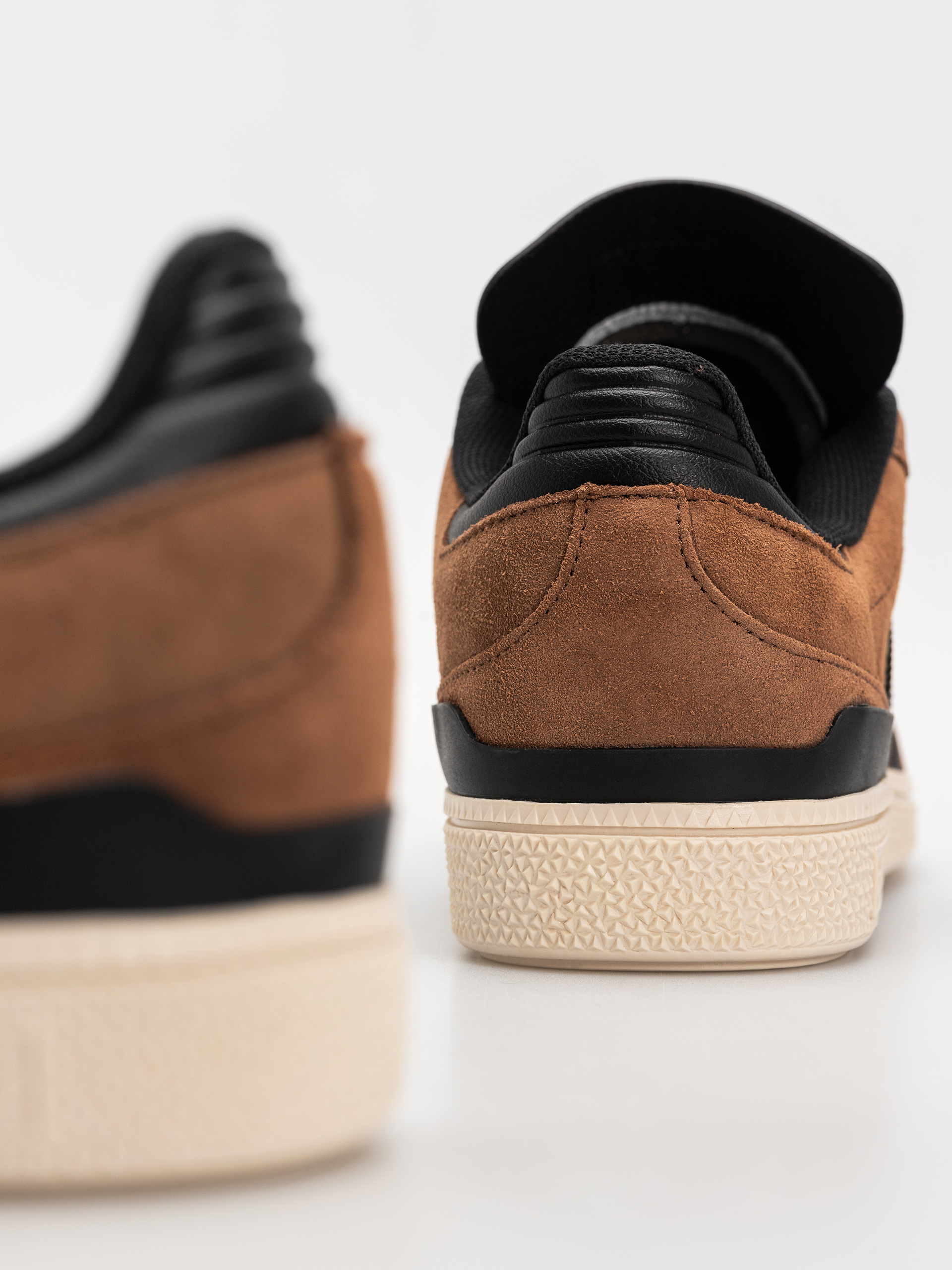 Обувки adidas Busenitz (prebrn/cblack/cwhite)