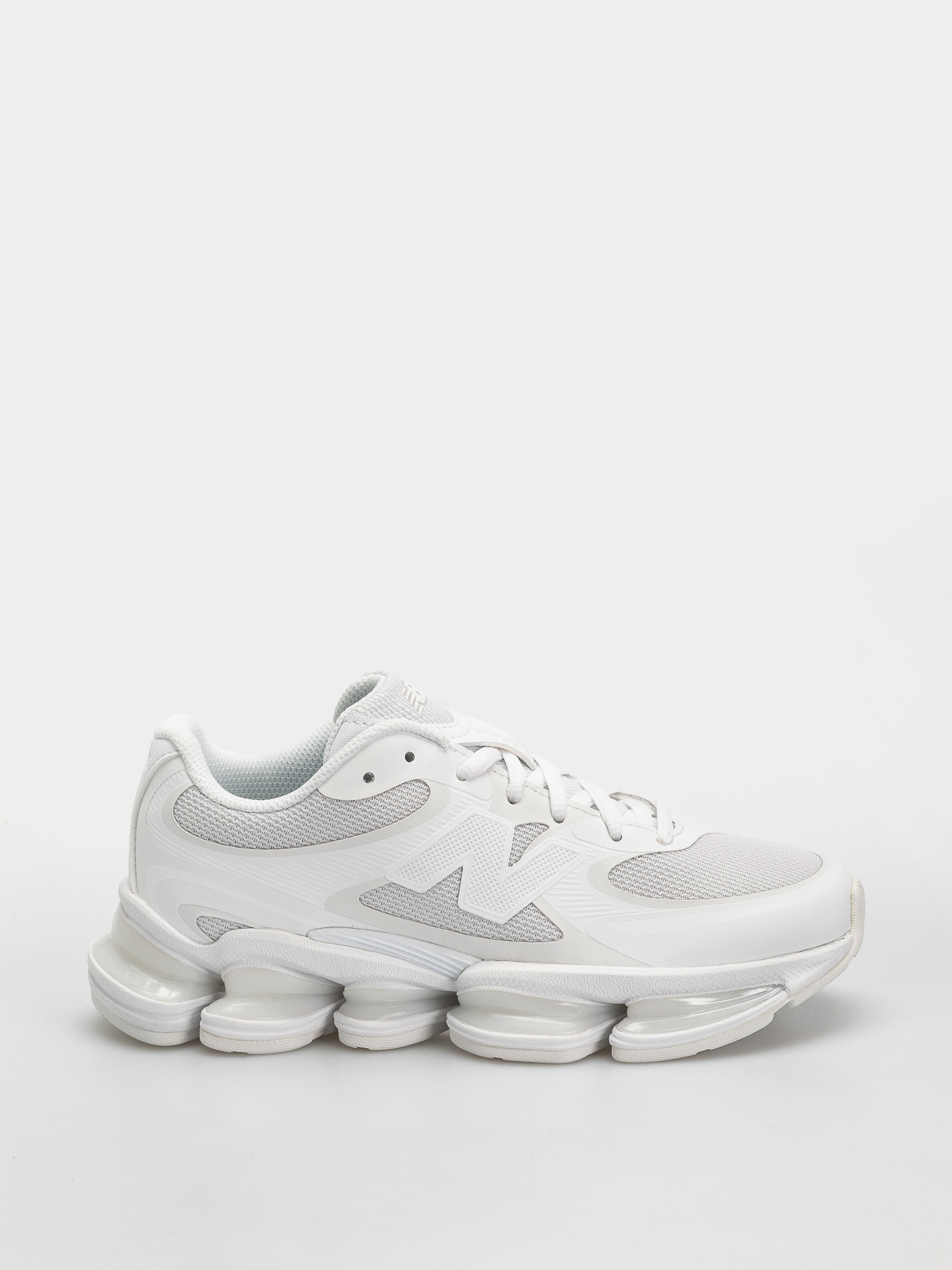 u041eu0431u0443u0432u043au0438 New Balance 2000 (white/white/black)