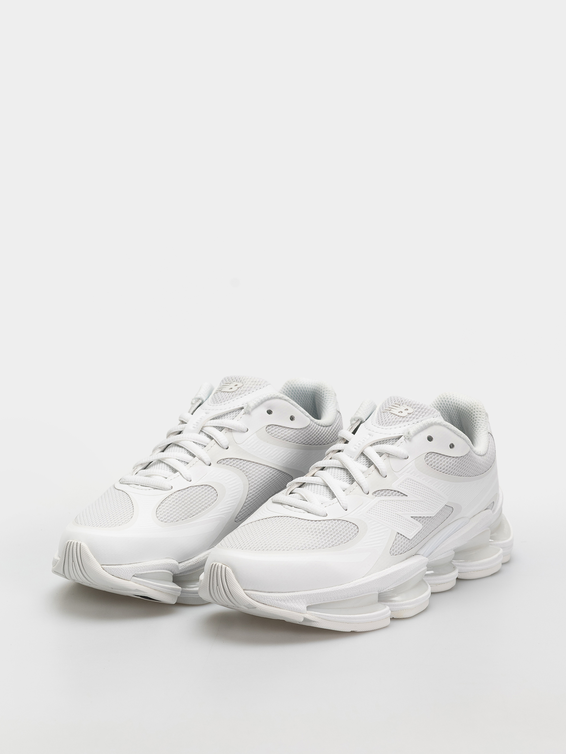 Обувки New Balance 2000 (white/white/black)