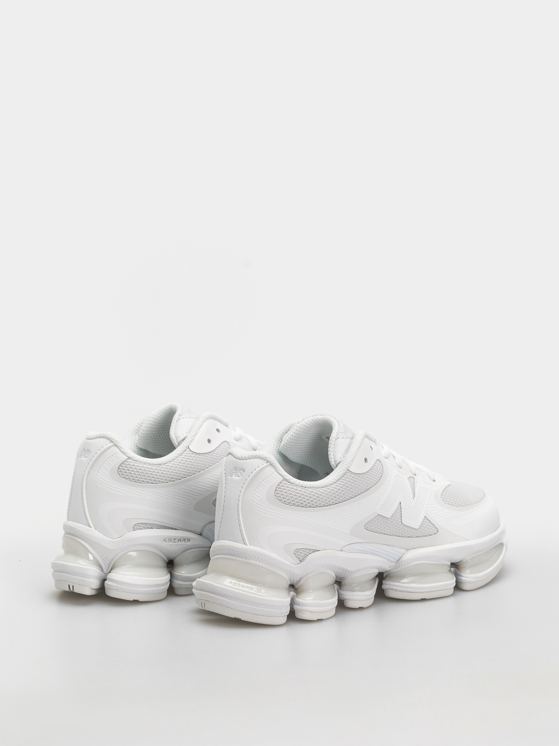 Обувки New Balance 2000 (white/white/black)