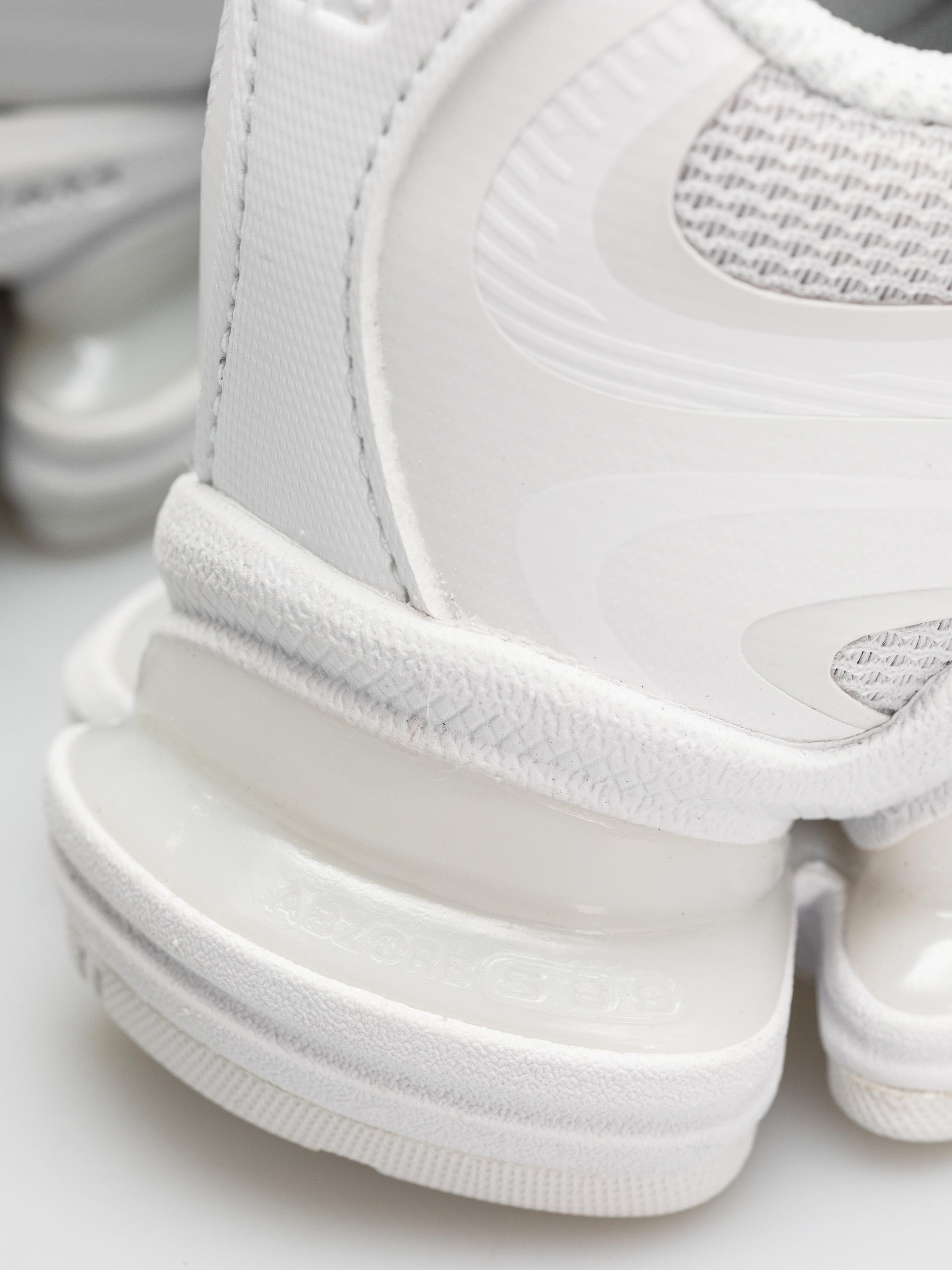 Обувки New Balance 2000 (white/white/black)