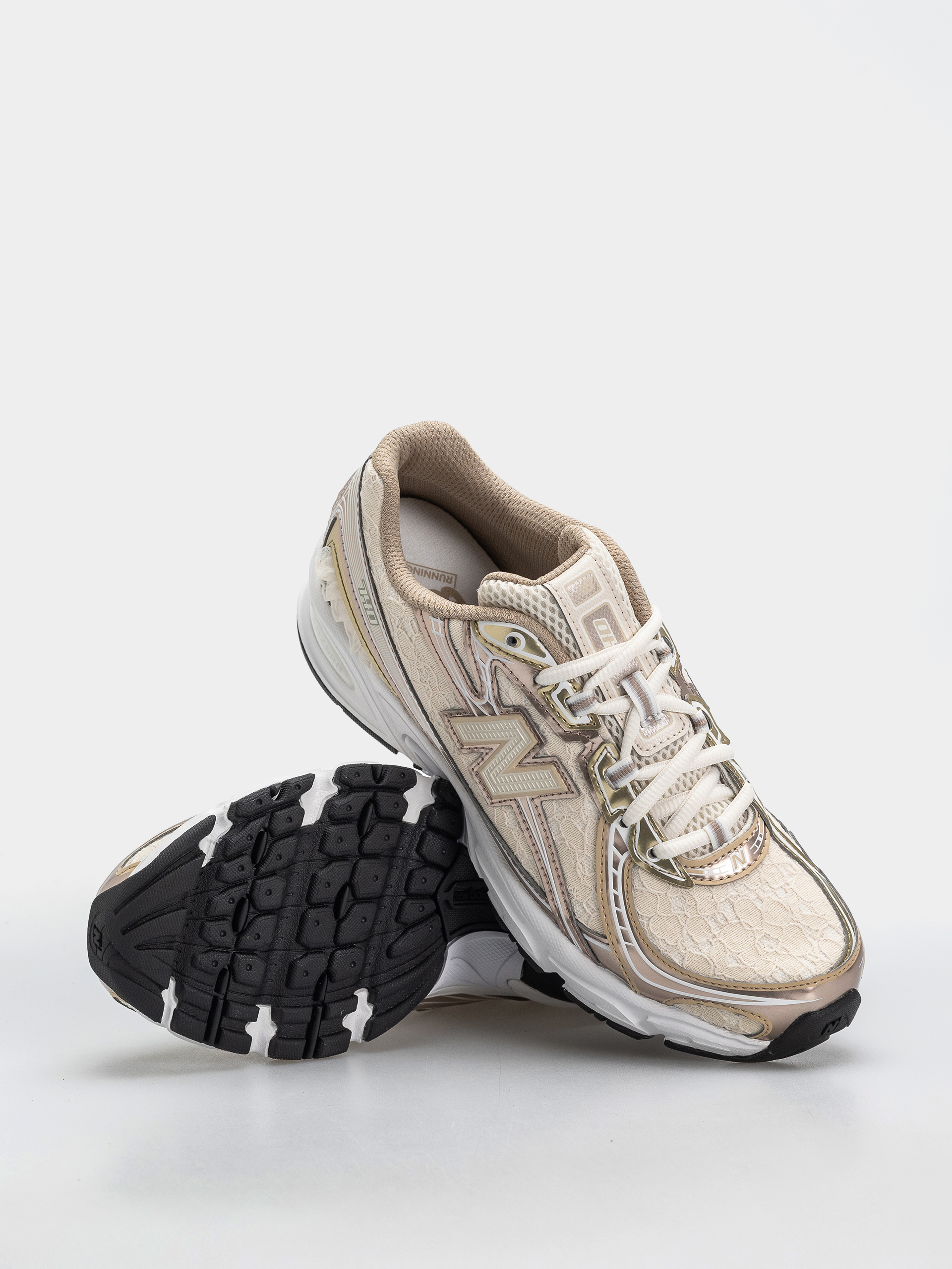 Обувки New Balance 740 (sea salt/silver metallic)