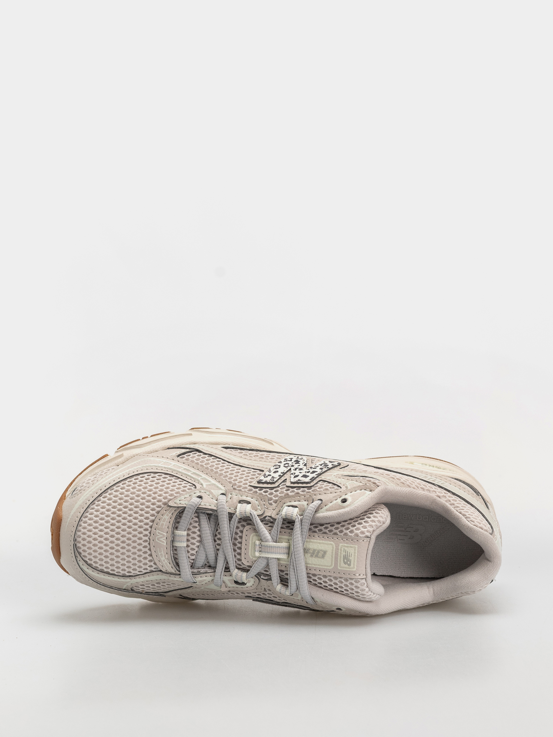 Обувки New Balance 740 (moonbeam/sea salt)