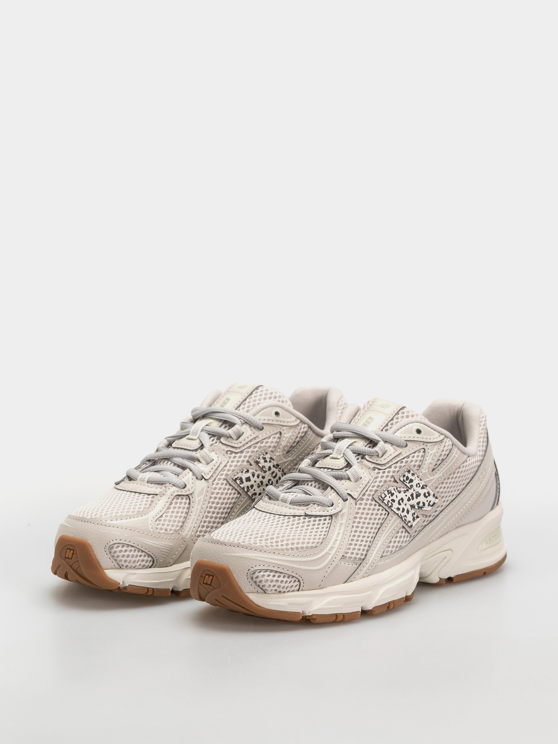 Обувки New Balance 740 (moonbeam/sea salt)
