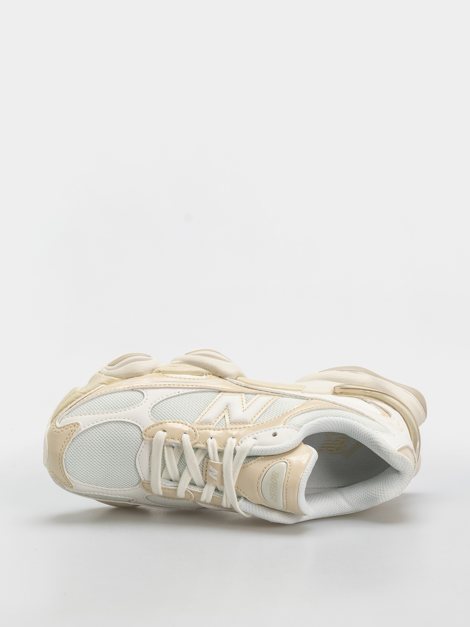 Обувки New Balance 9060 (bone/sea salt)