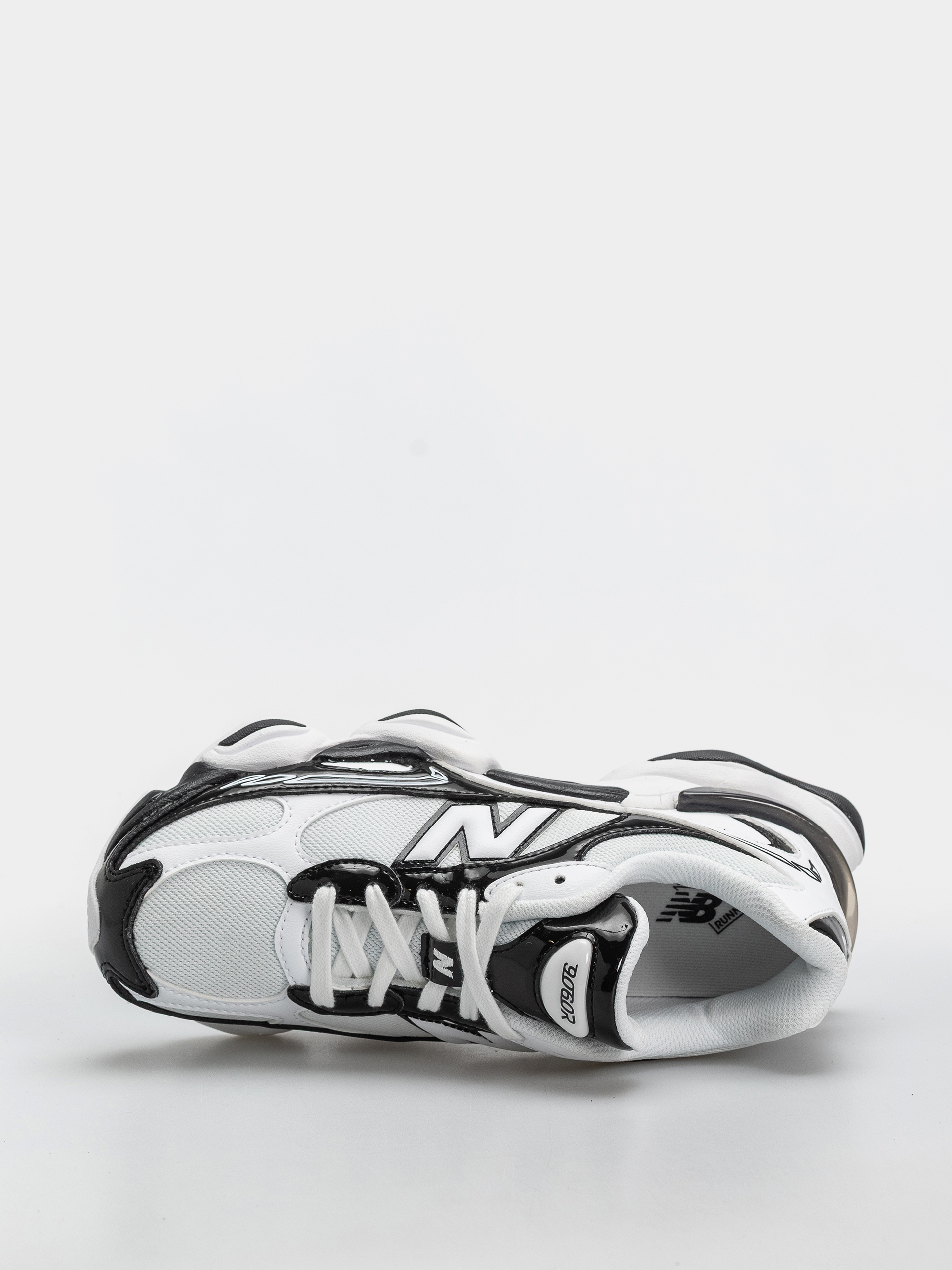 Обувки New Balance 9060 (black/white)
