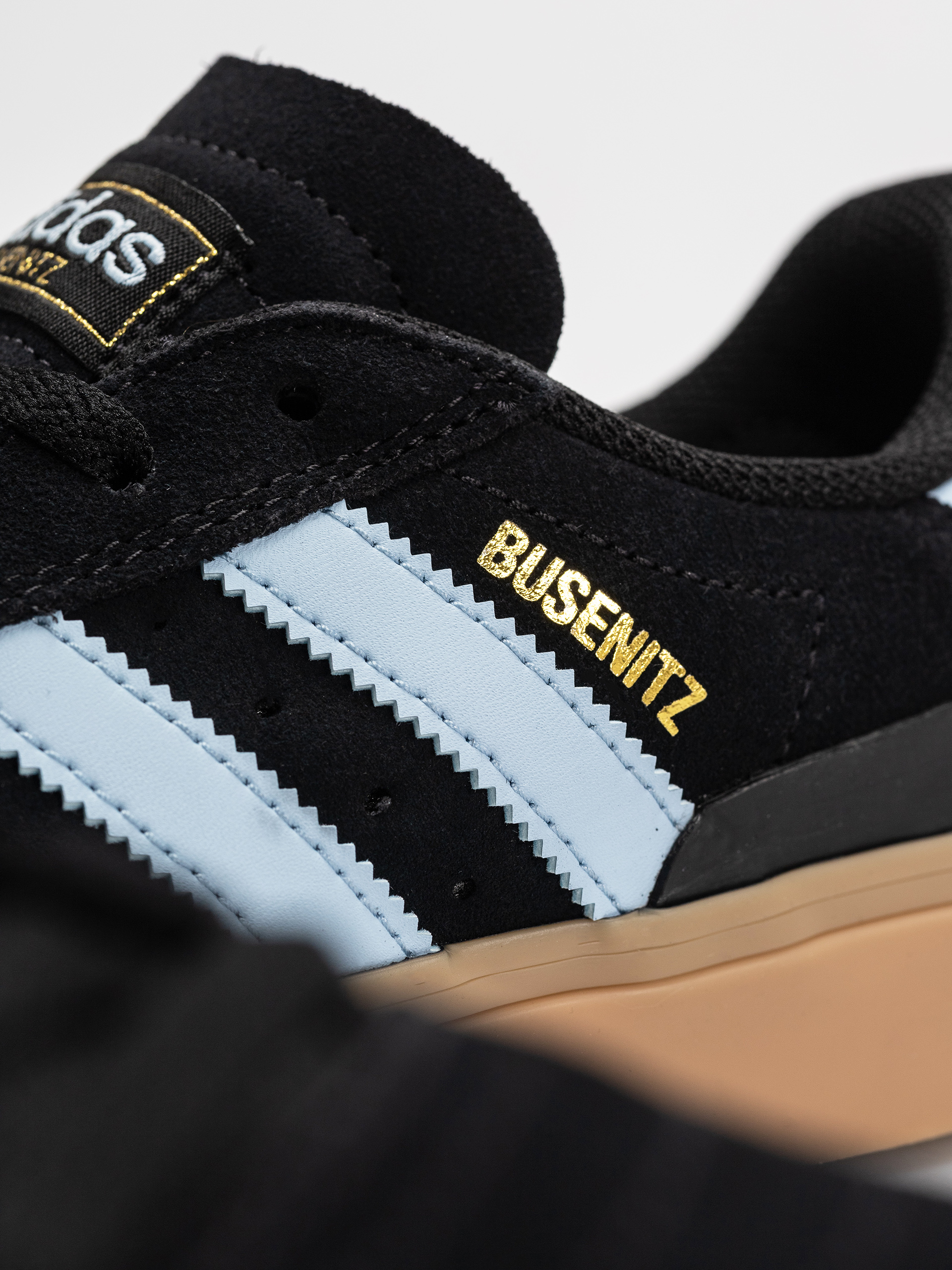 Обувки adidas Busenitz Vulc II (cblack/clesky/gum4)